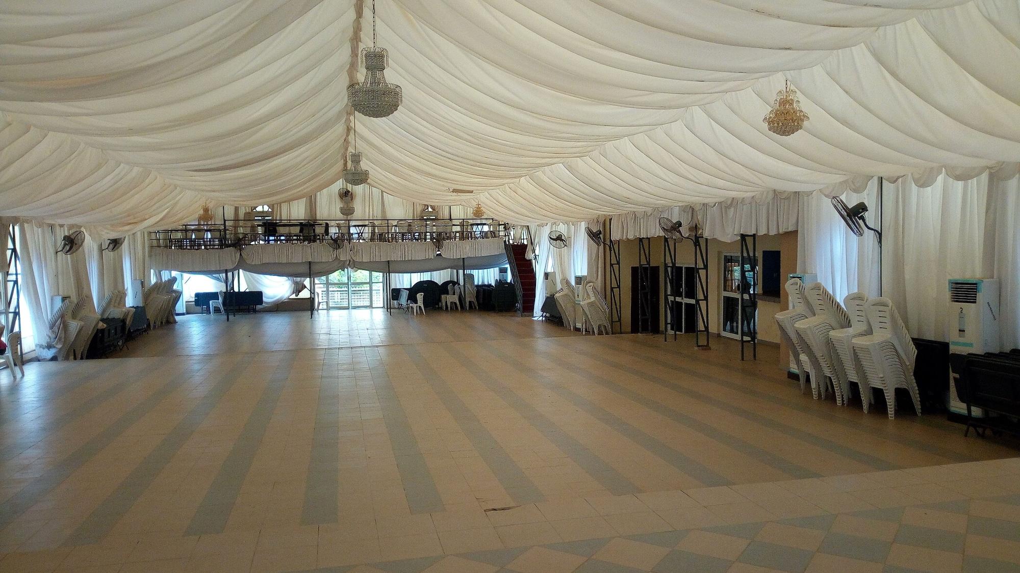 Sala de Reuniones Mataan Hotel  Suites