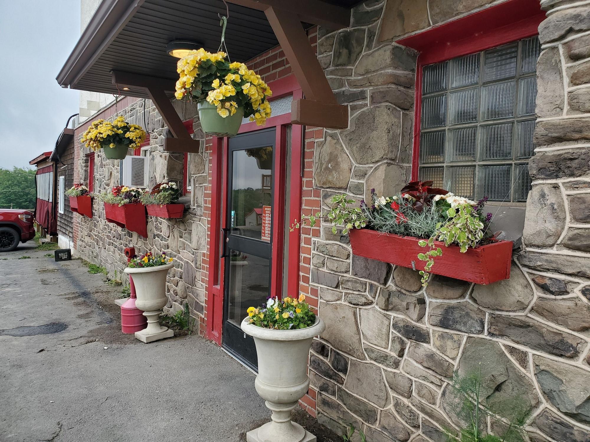 Vista Exterior Lakewood Lodge