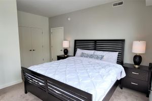 Alquiler Vacacional - "Serenity of Evanston" 2 BDR/2Bath Modern-Luxe Suite