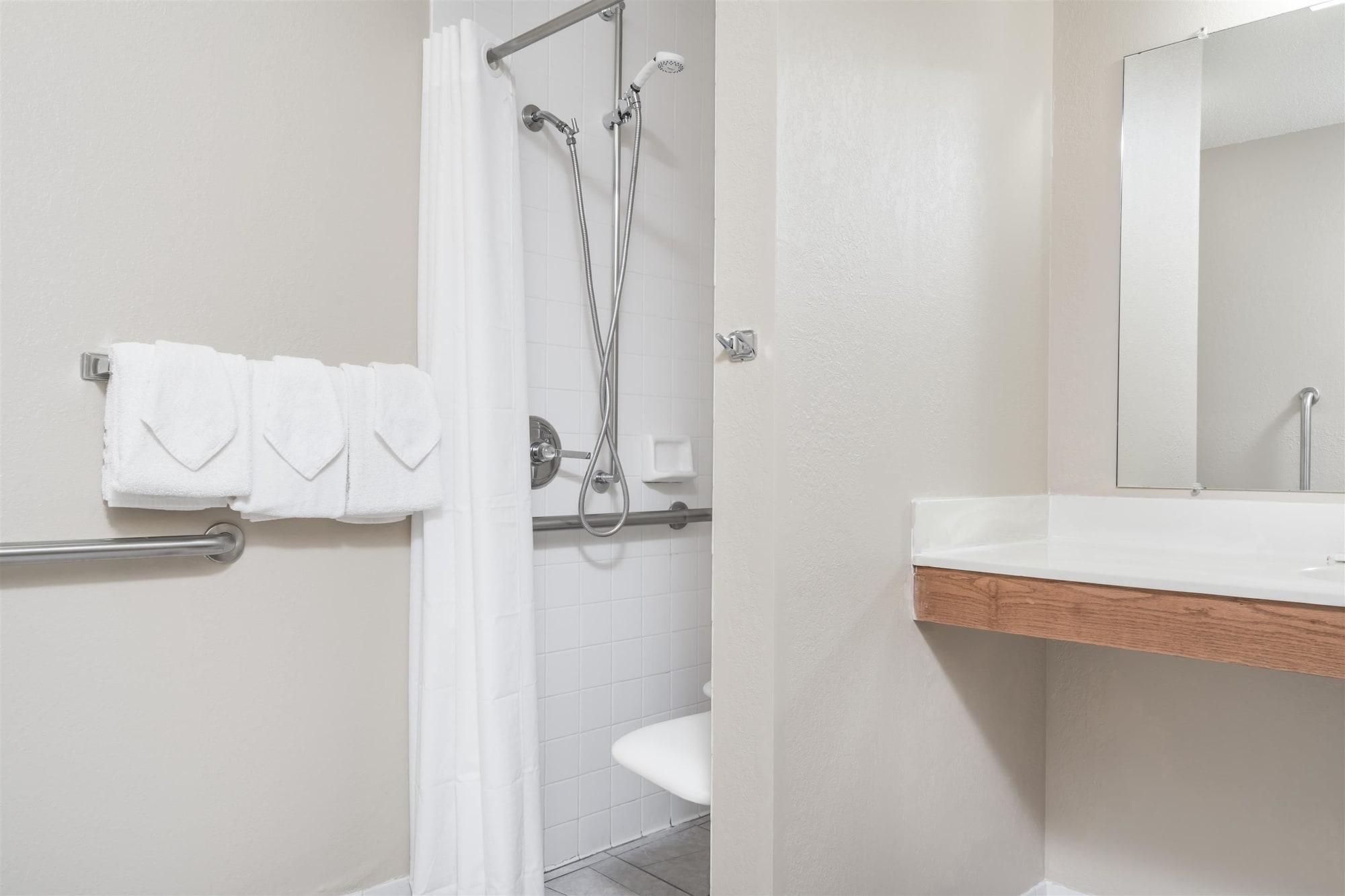 Equipamiento de Habitación Rodeway Inn Milaca