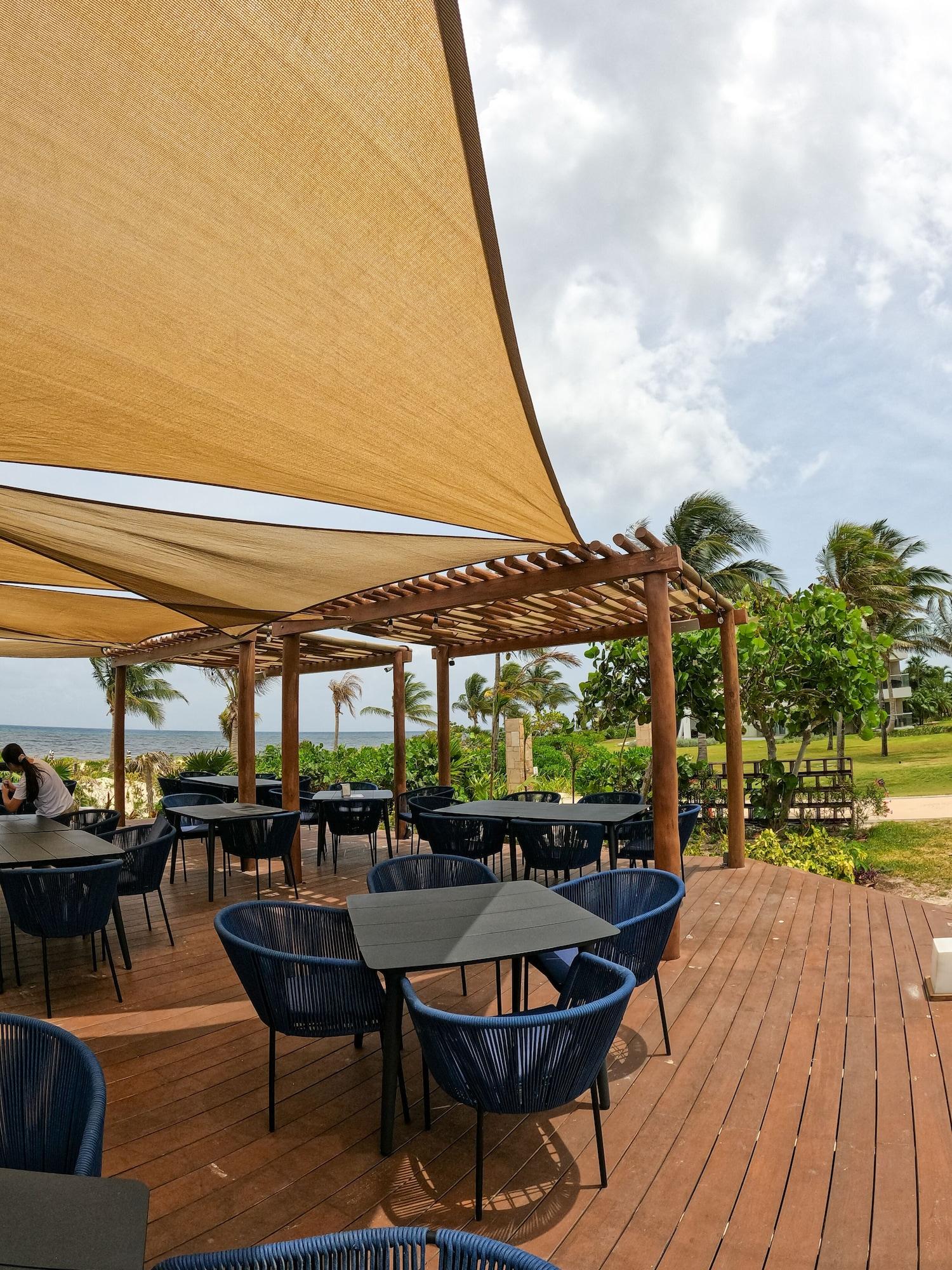 Restaurant Mareazul Beach Condos Playa Del Carmen