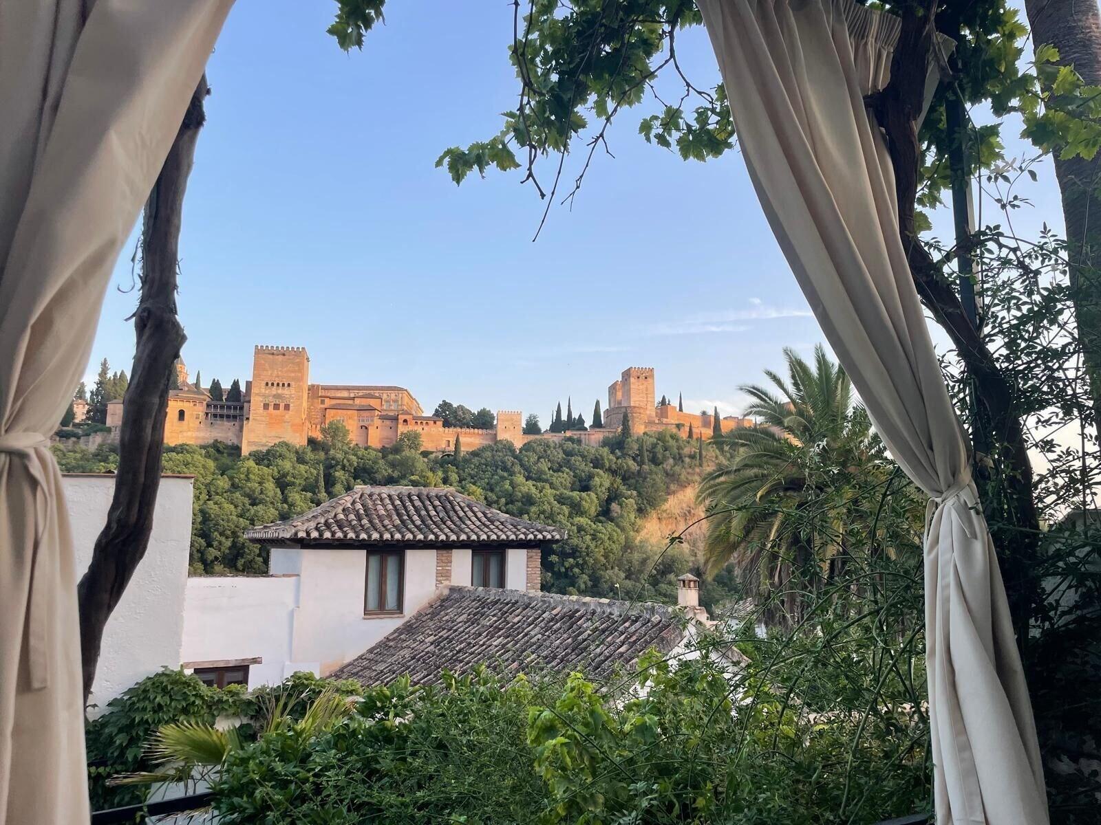 Varios SUITE COMARES