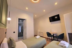 Alojamiento - Main Street Madrid