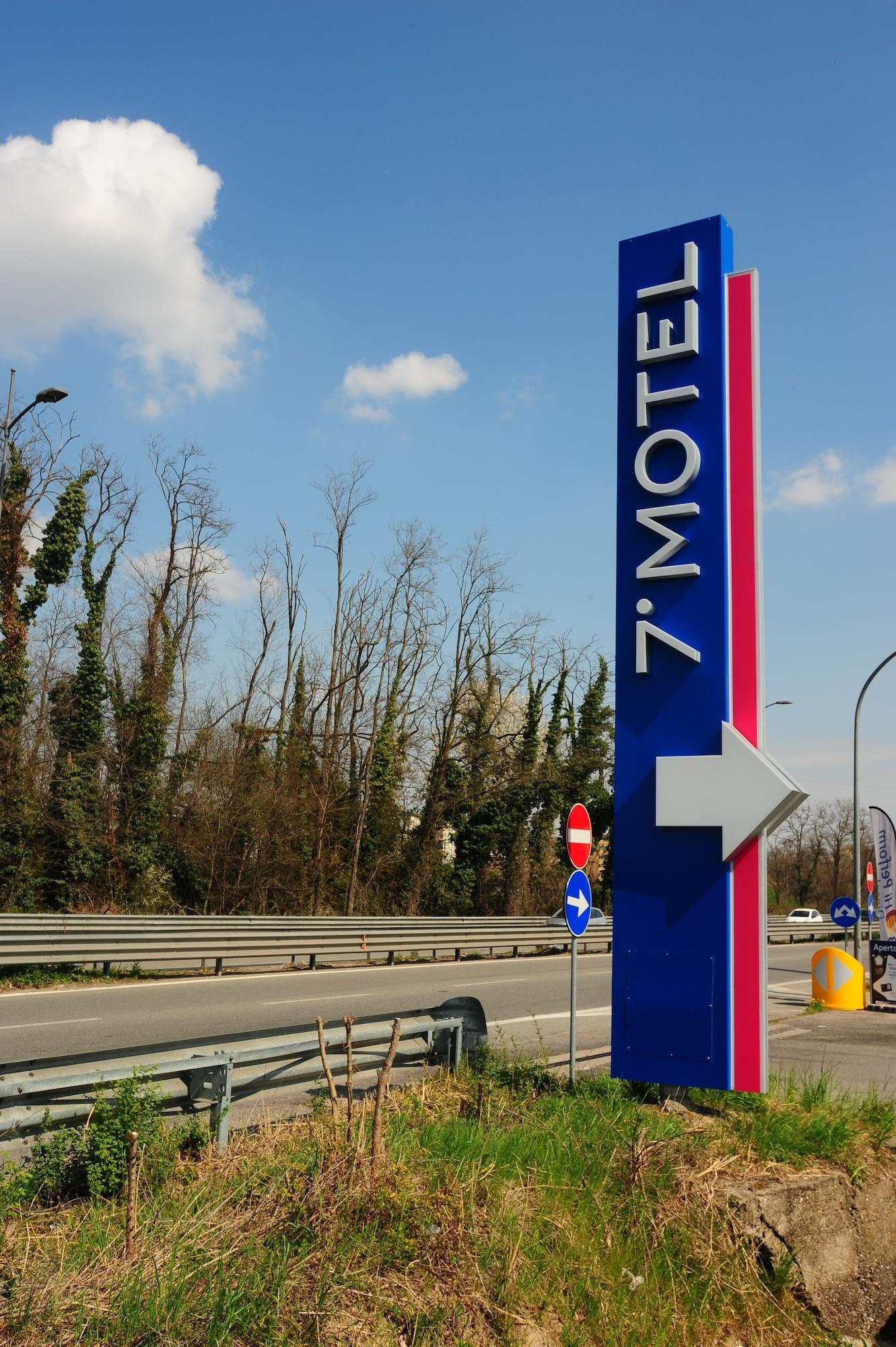 Vista Exterior 7MOTEL - SETTIMOTEL