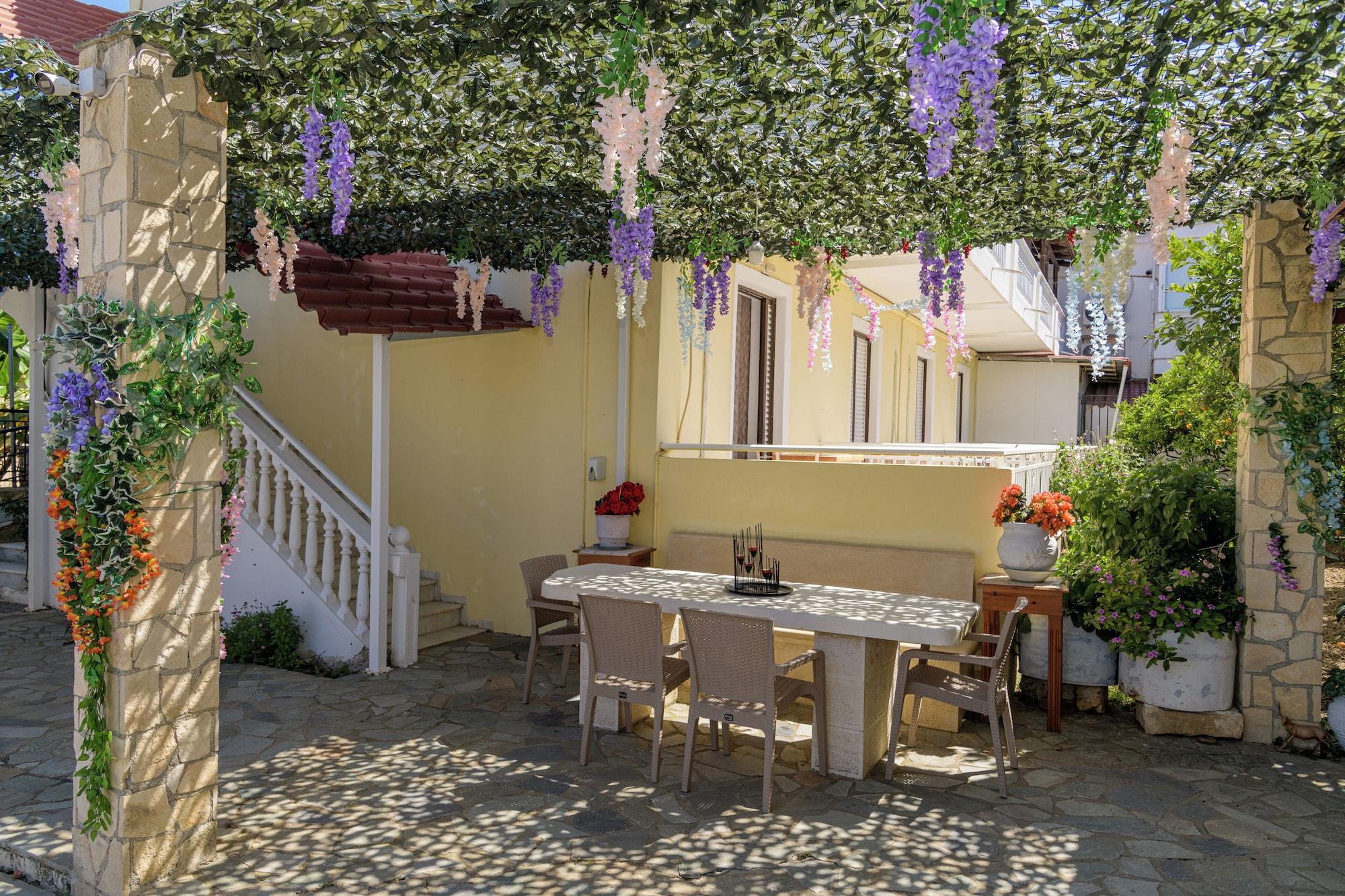 Vista Exterior Mariliki Studios