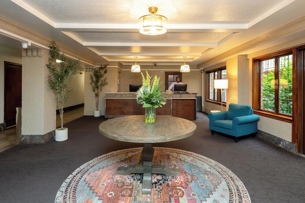 Vista Lobby The Inn at Virginia Mason
