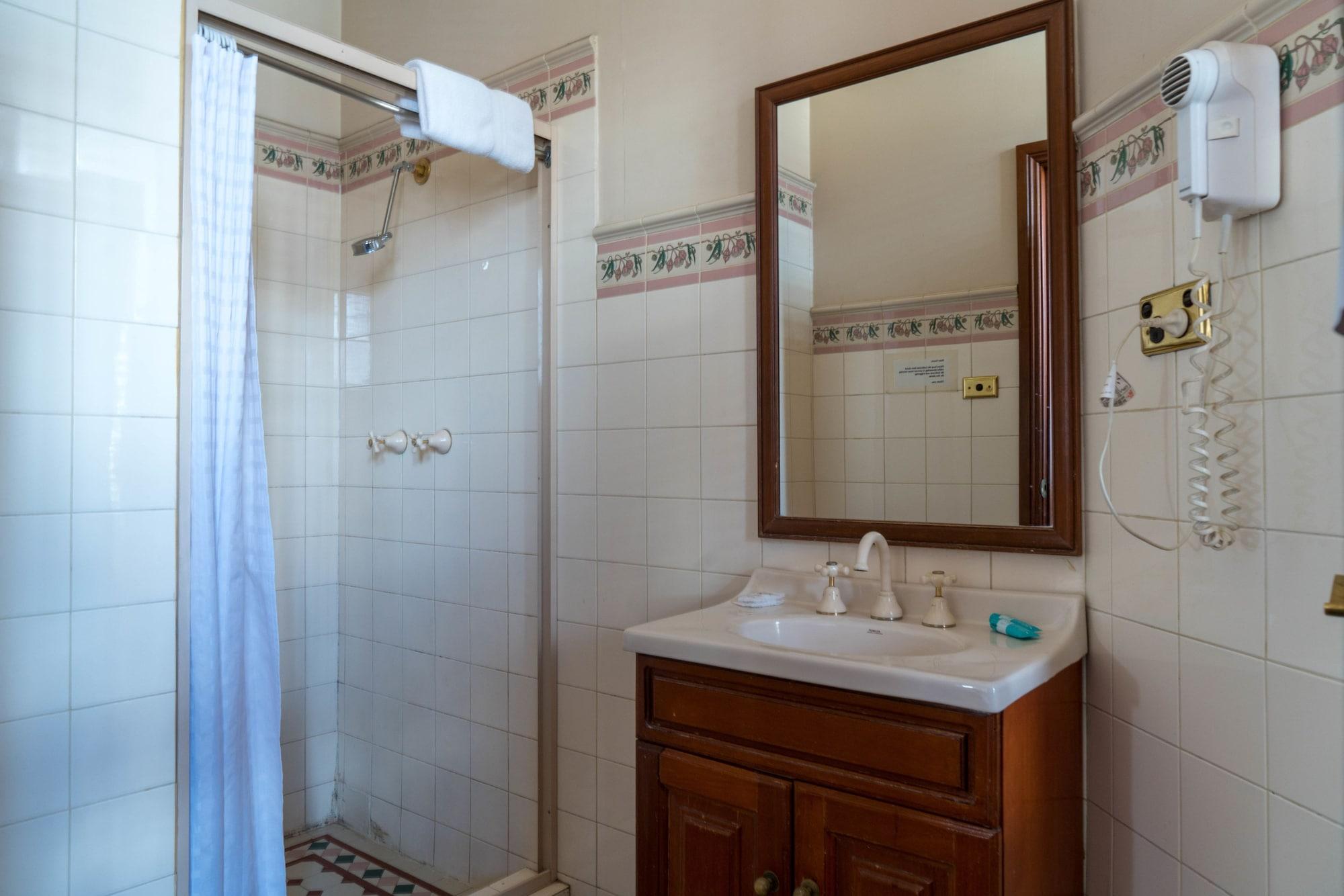 Equipamiento de Habitación O'Malley's Hotel