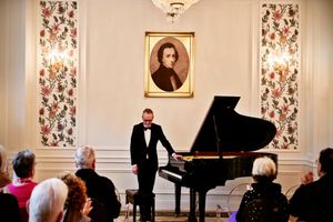 Actividad - Conciertos de Chopin en una sala de conciertos espectacular - Entrada