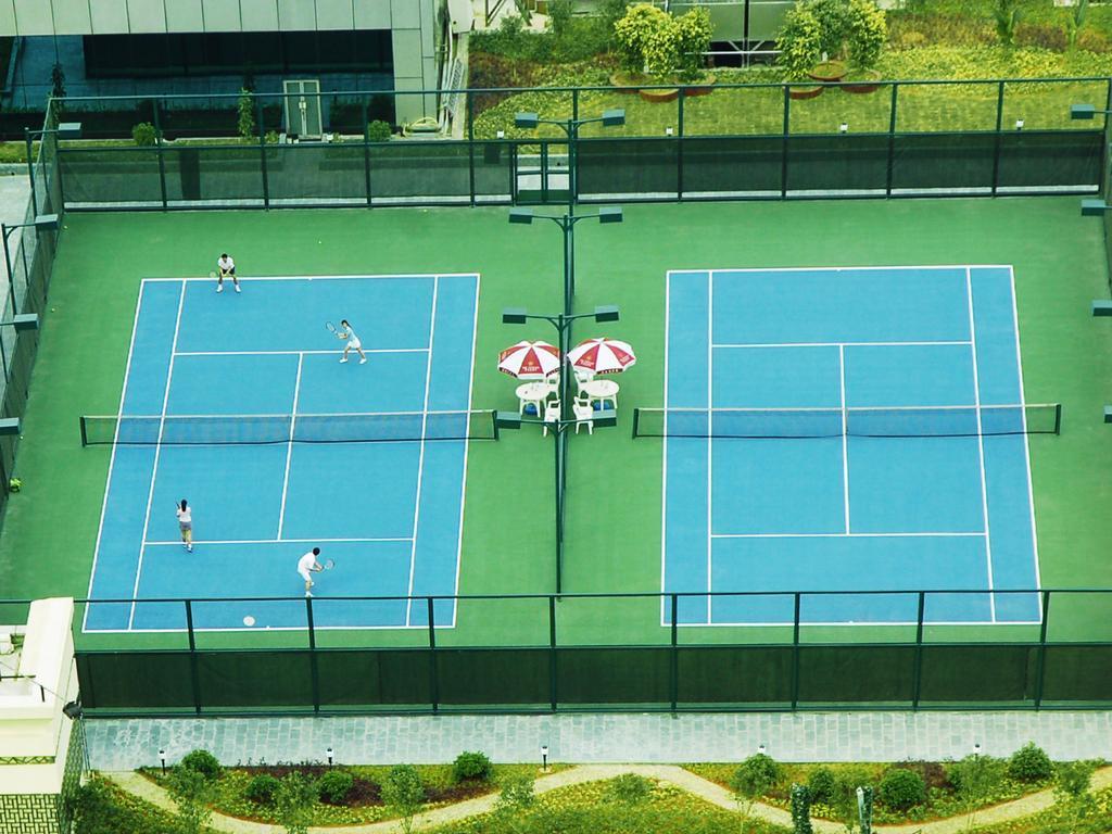Instalaciones Recreativas The Pavilion Century Tower