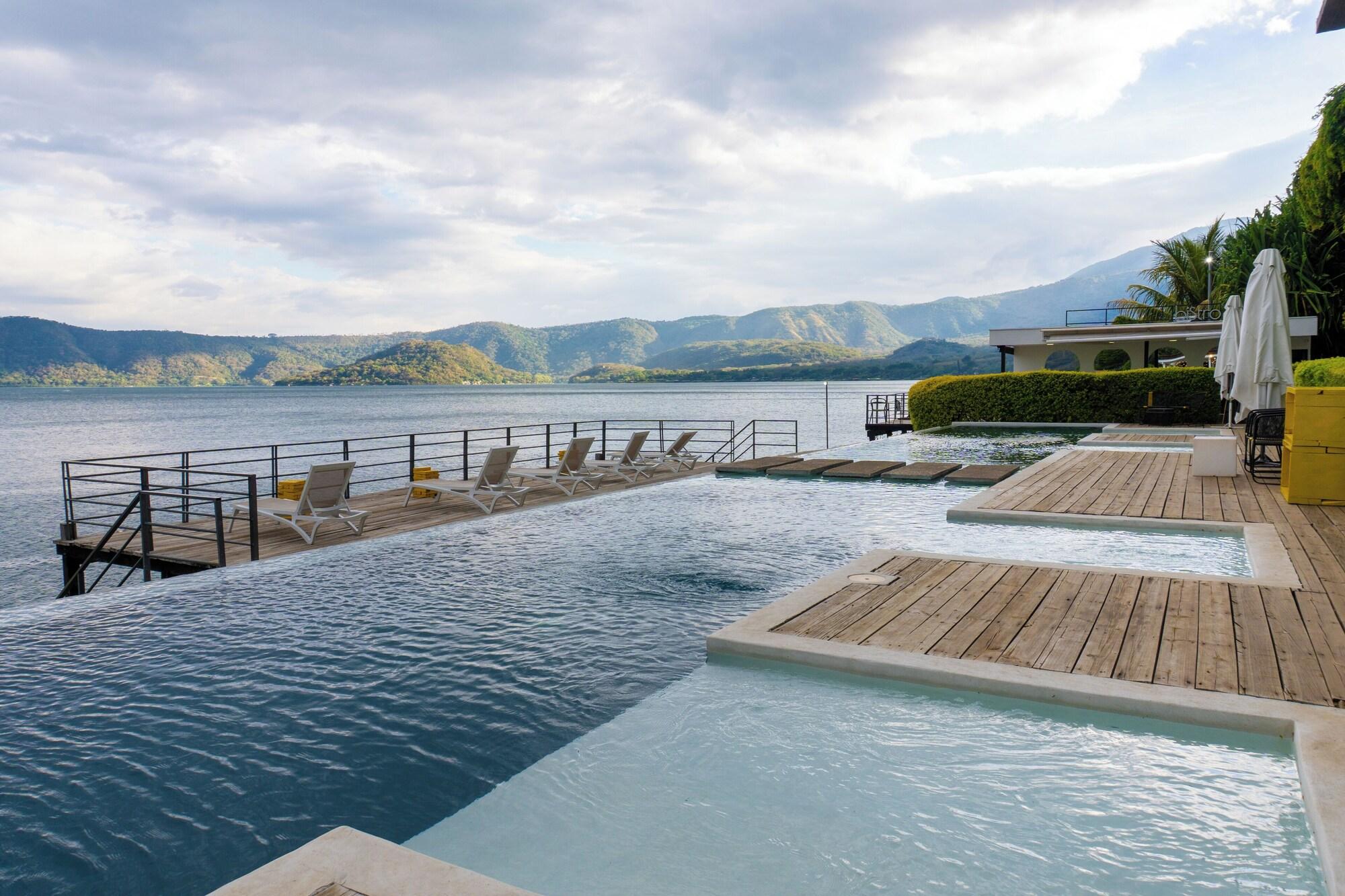 Varios Cardedeu Residence