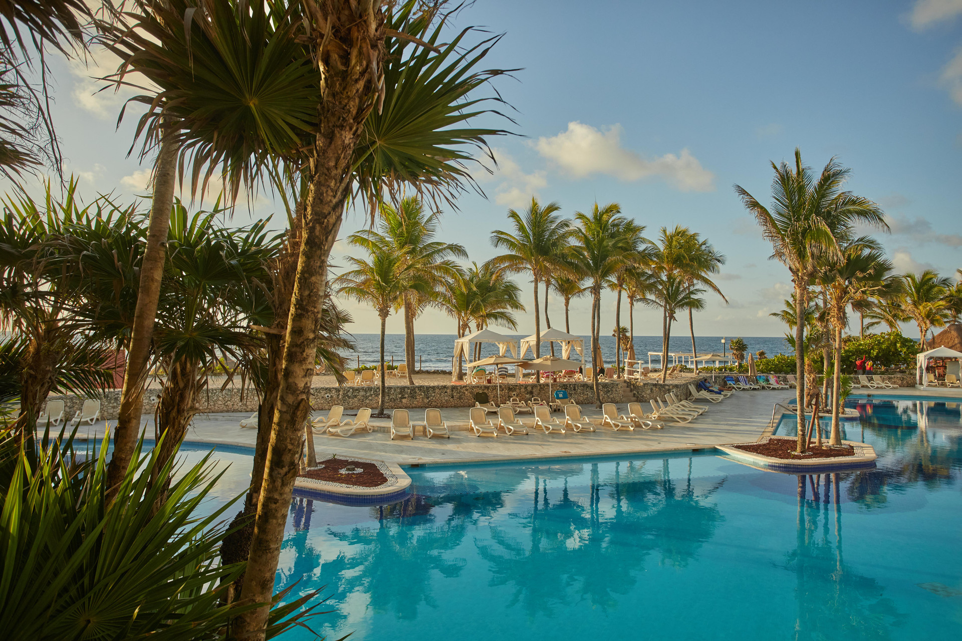 Vista Piscina Bahia Principe Luxury Akumal