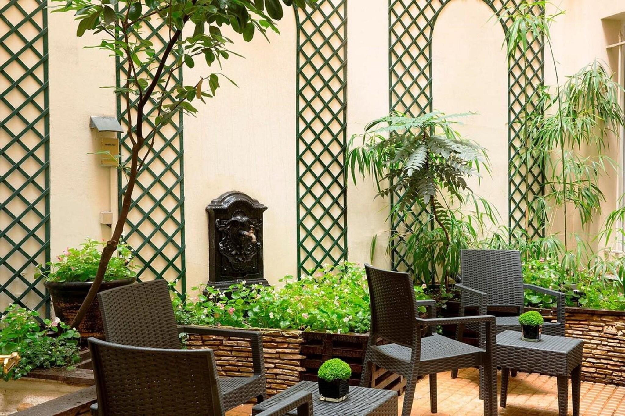 Varios Hotel Queen Mary Paris