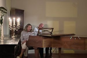 Alquiler Vacacional - Beautiful renovated Mansion. Family friendly with large secluded garden and pool