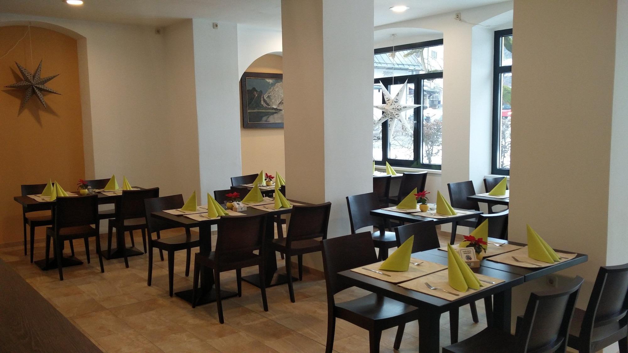 Bar/Salón Hotel Schwabenwirt