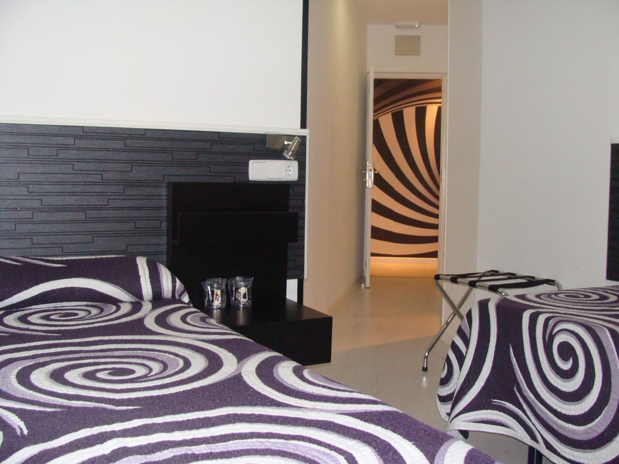 Varios Hostal JQ Madrid 1