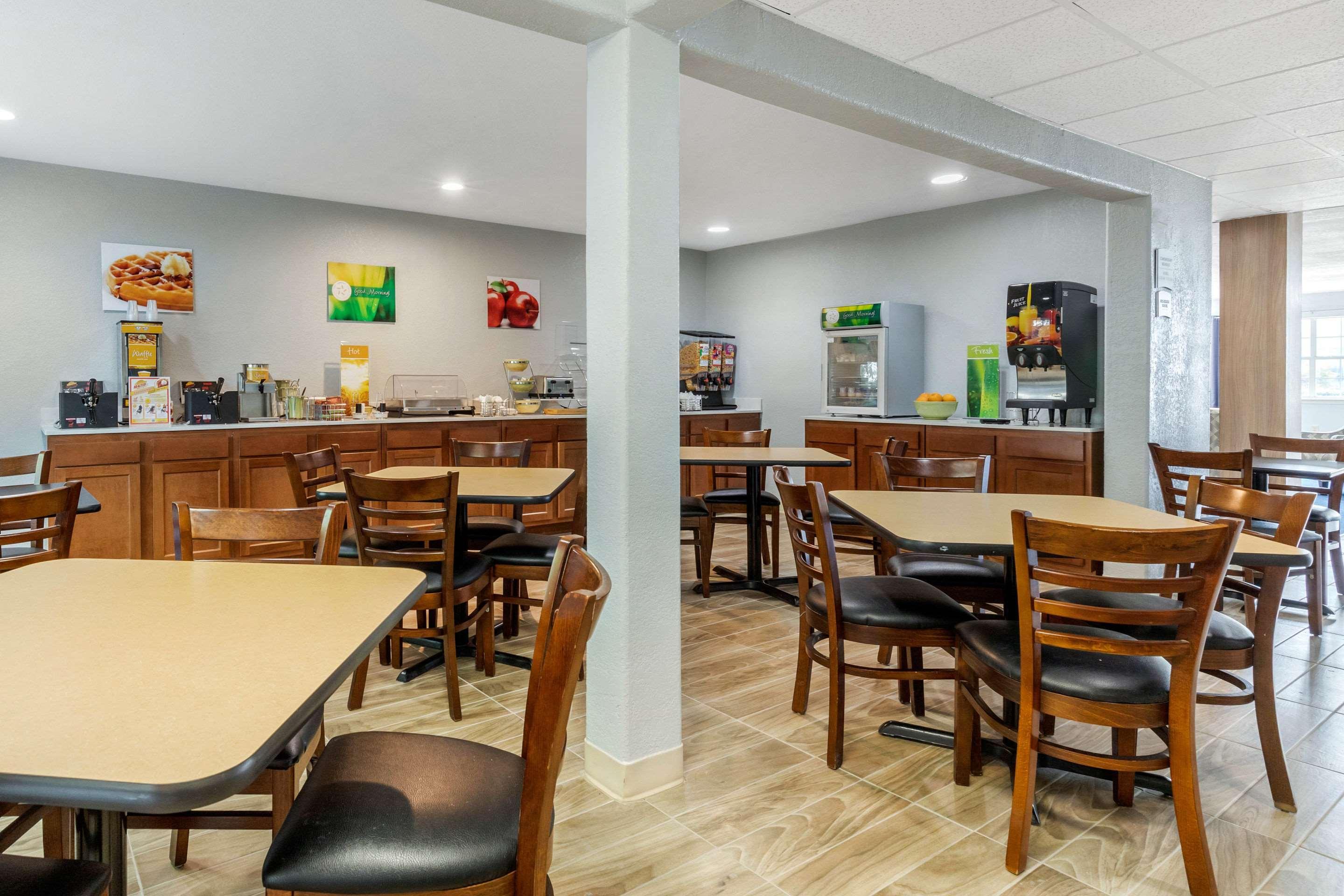 Restaurant Quality Inn Downtown - near Market Square