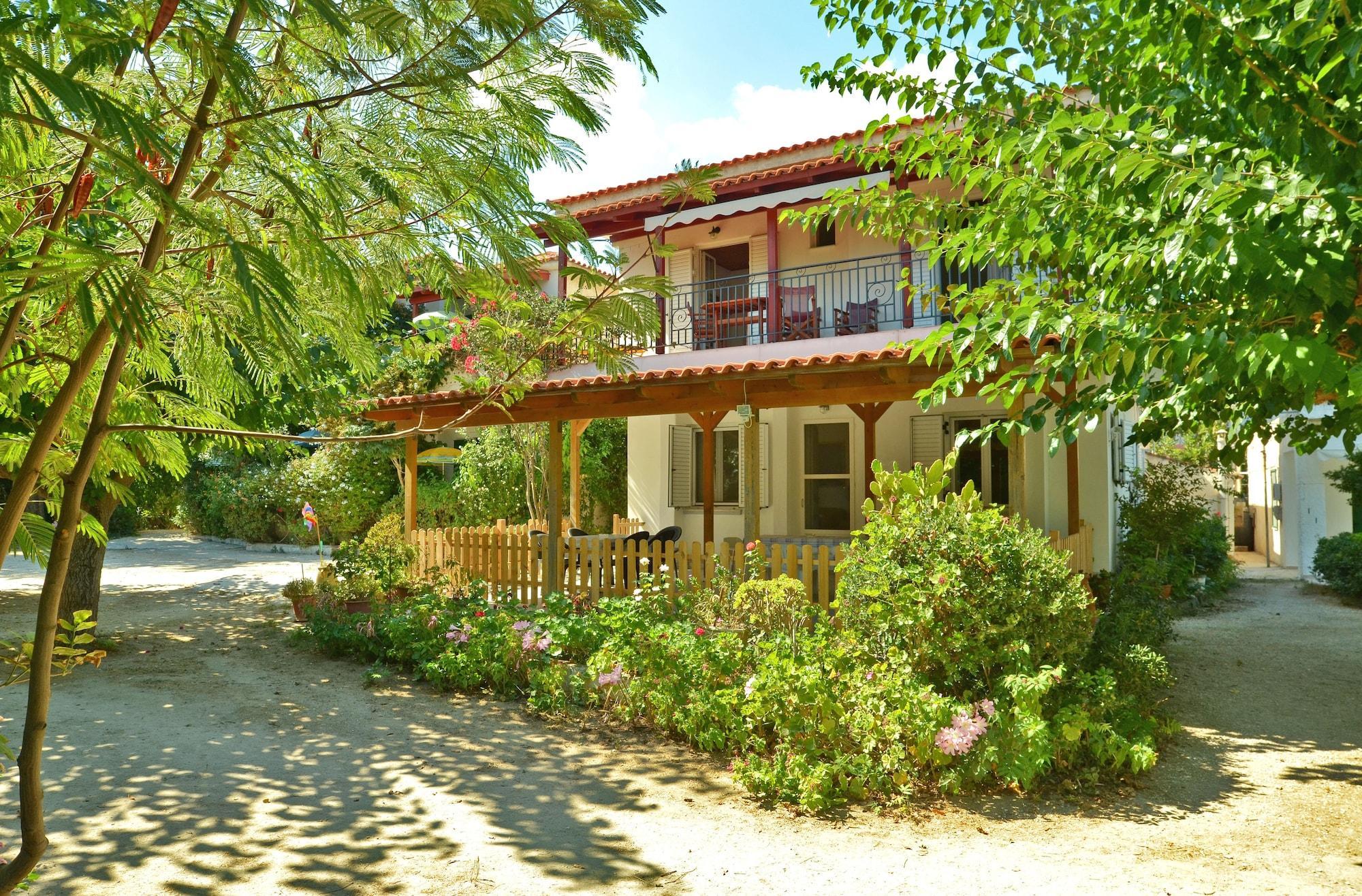 Vista Exterior Lemonia Accommodations