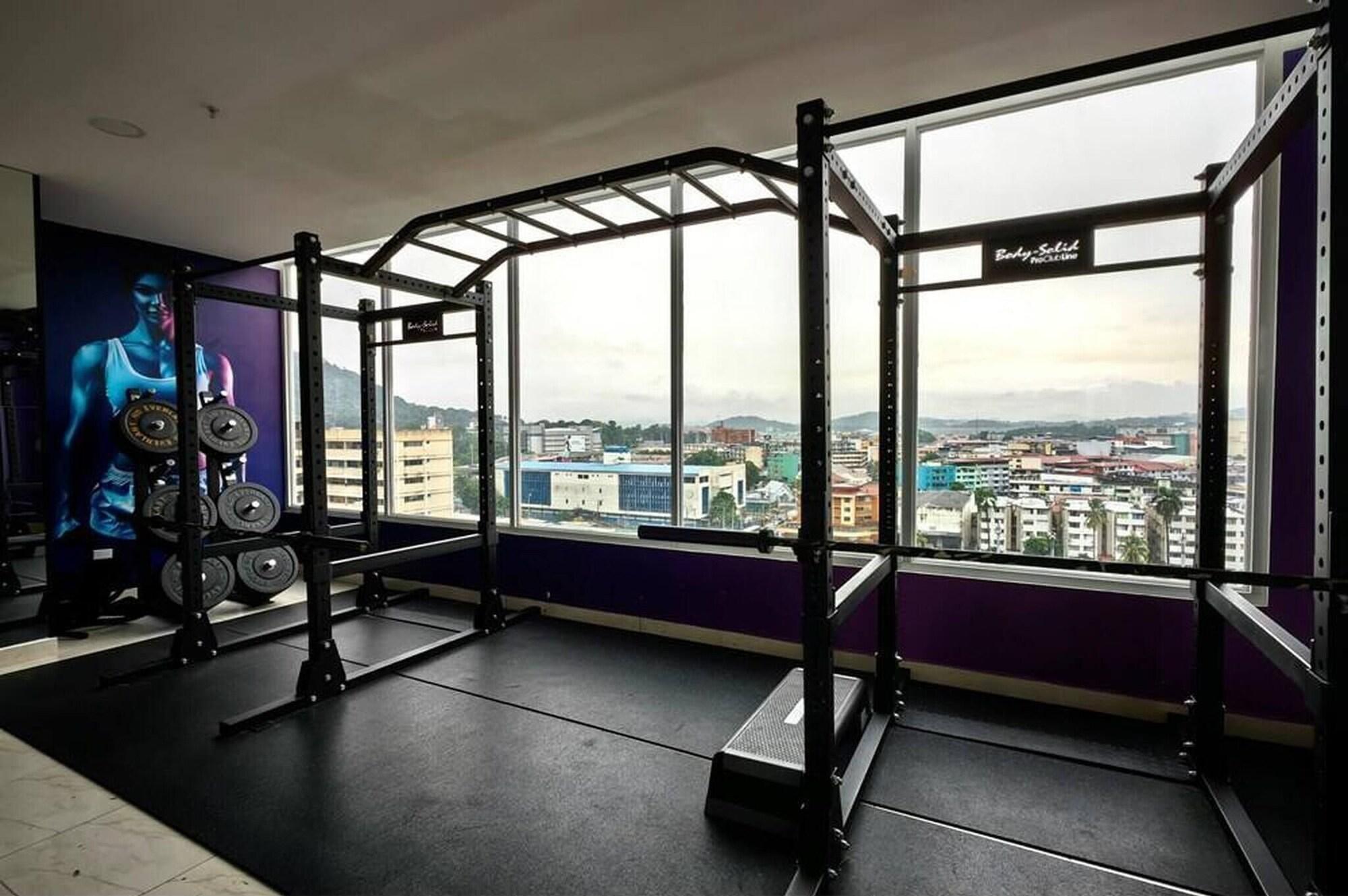 Gimnasio Room-sofa Bed Stay Rooftop Pool & Gym, A