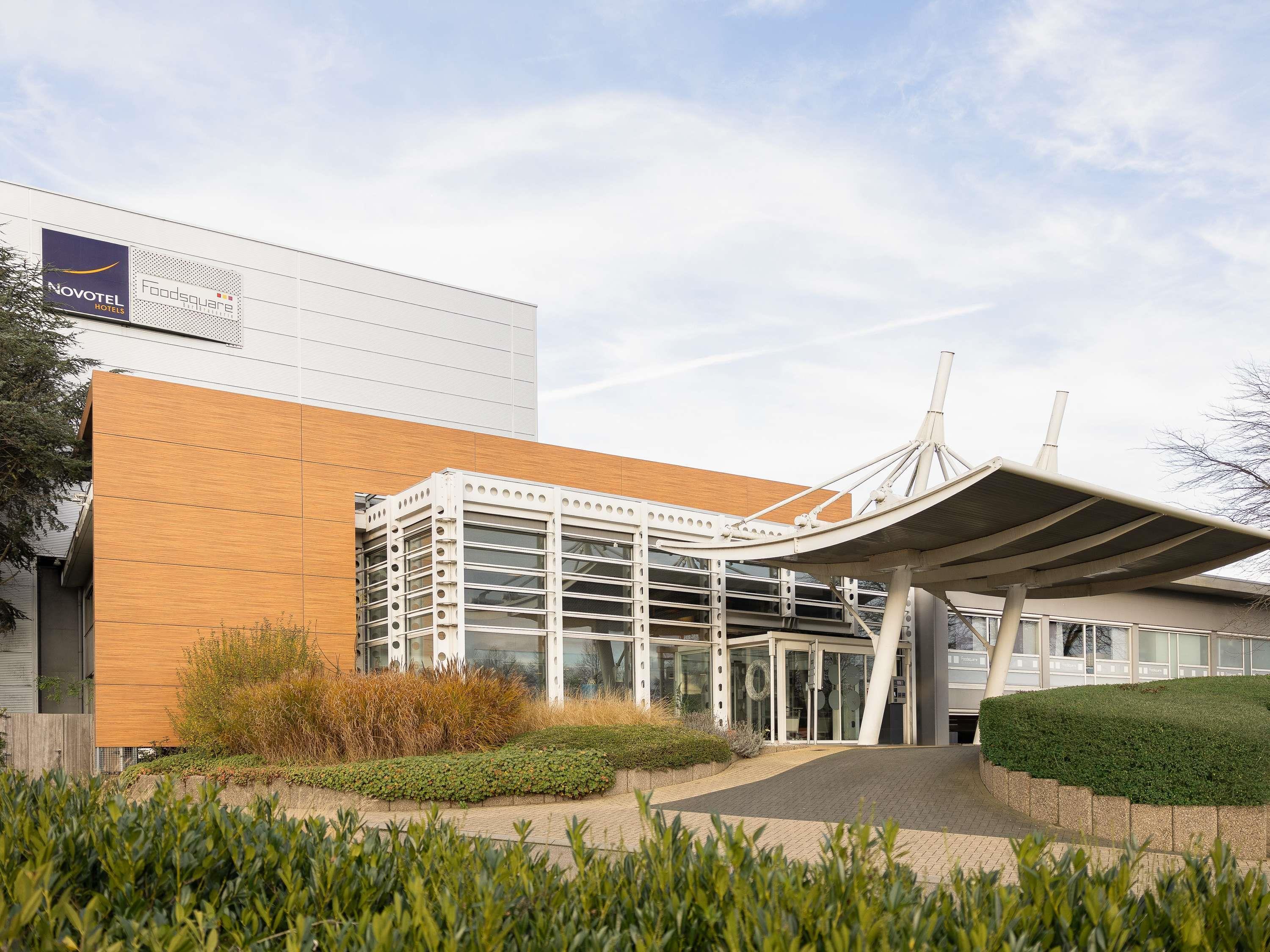 Vista Exterior Novotel Brussels Airport