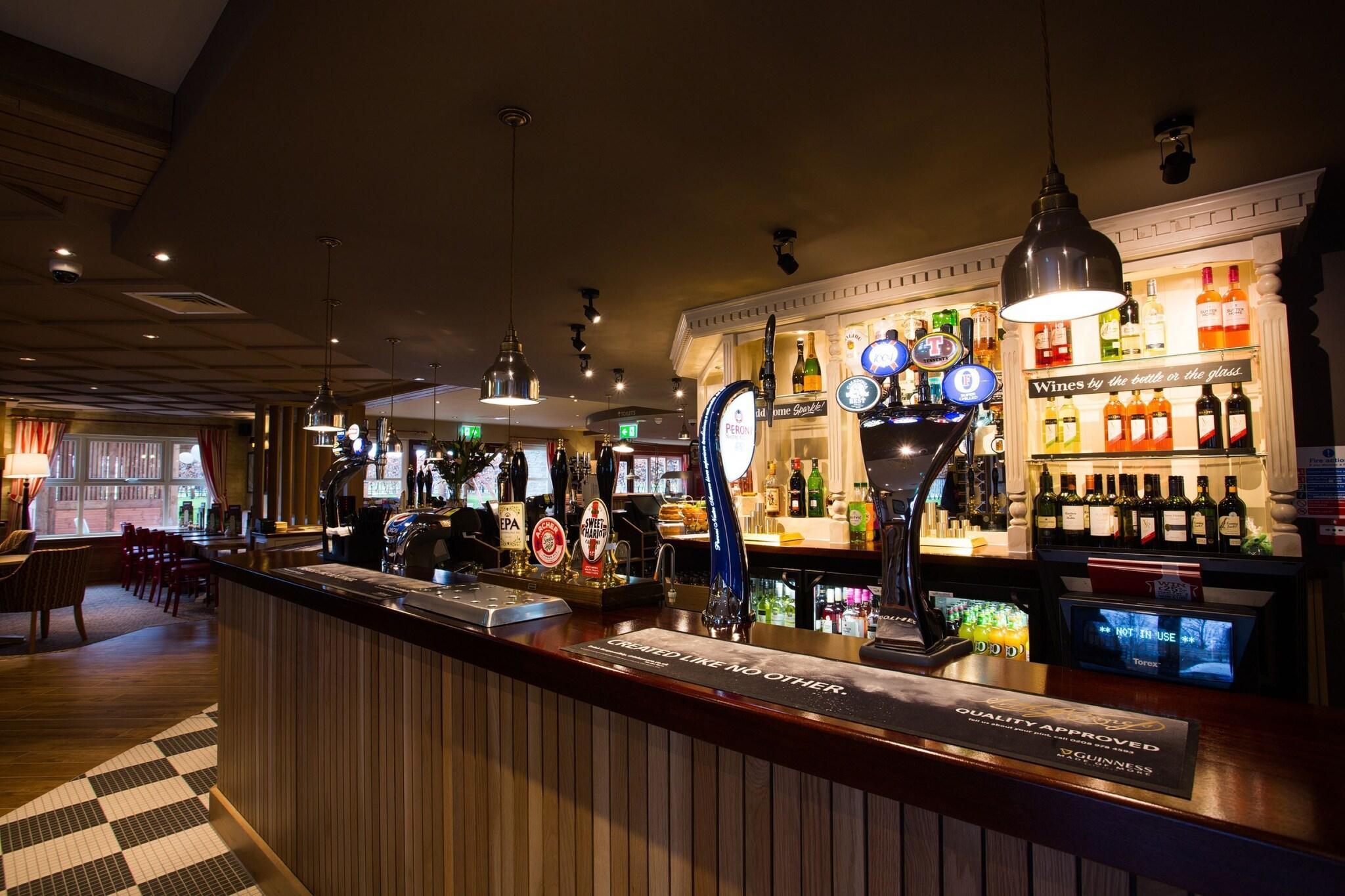 Bar/Salón Queen Of The Loch, Balloch By Marston'S Inns