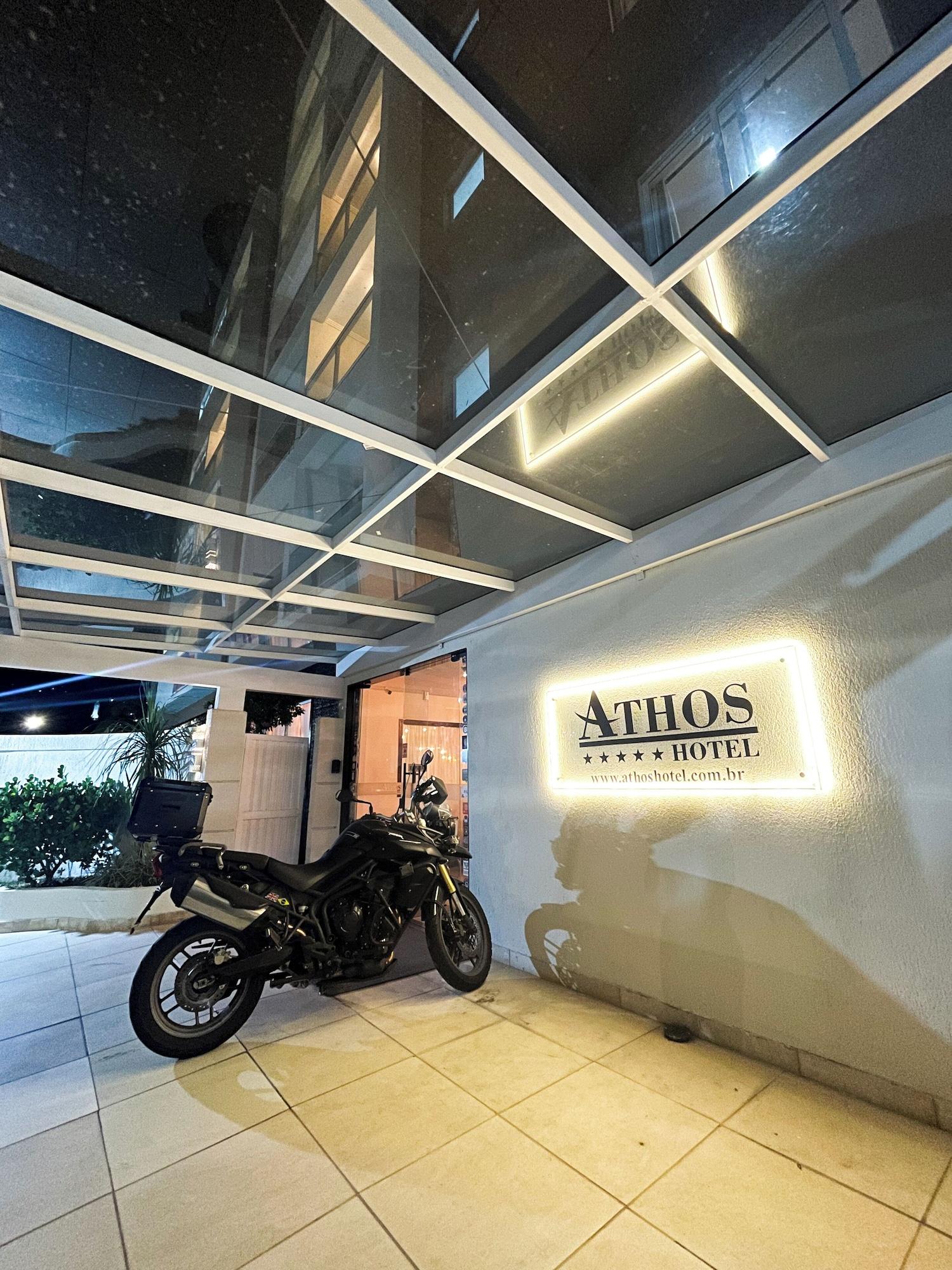 Vista Exterior Athos Hotel