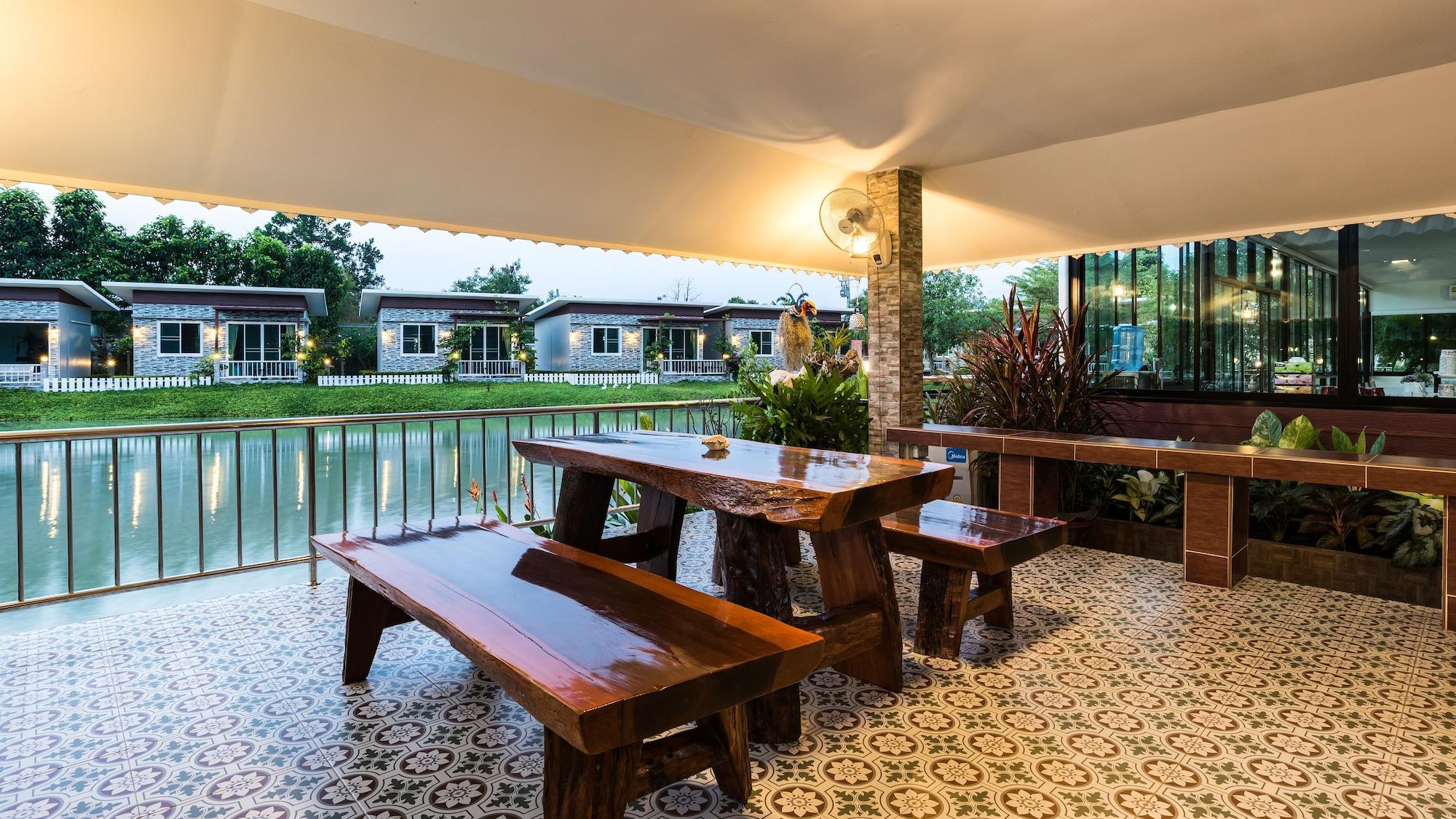 Restaurant Rai Fahpratan Home and Garden