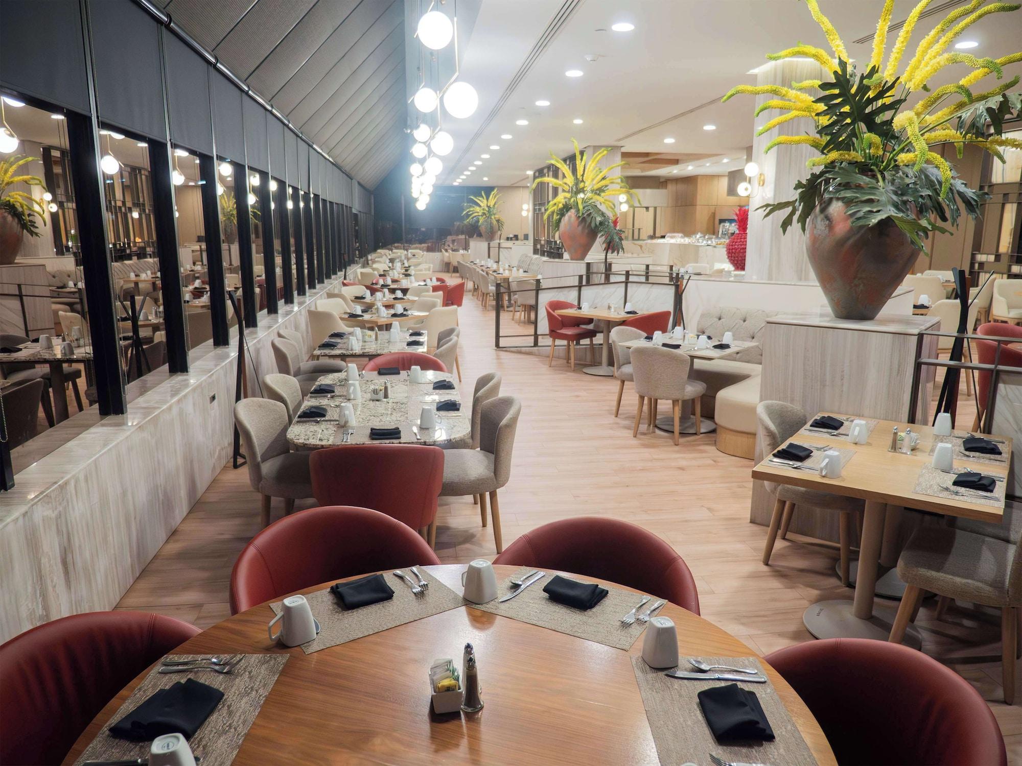 Restaurant MS Milenium Monterrey, Curio Collection by Hilton