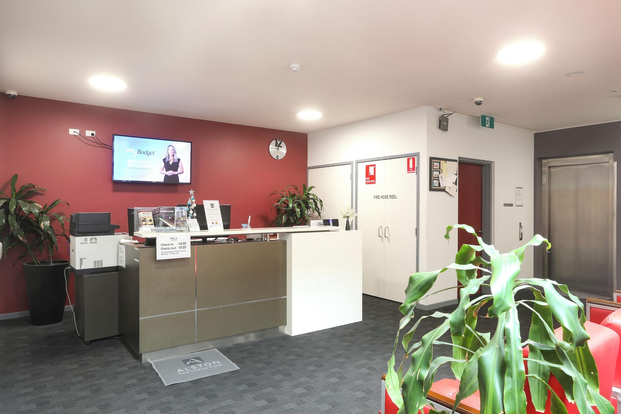 Vista Lobby Alston Apartments Hotel