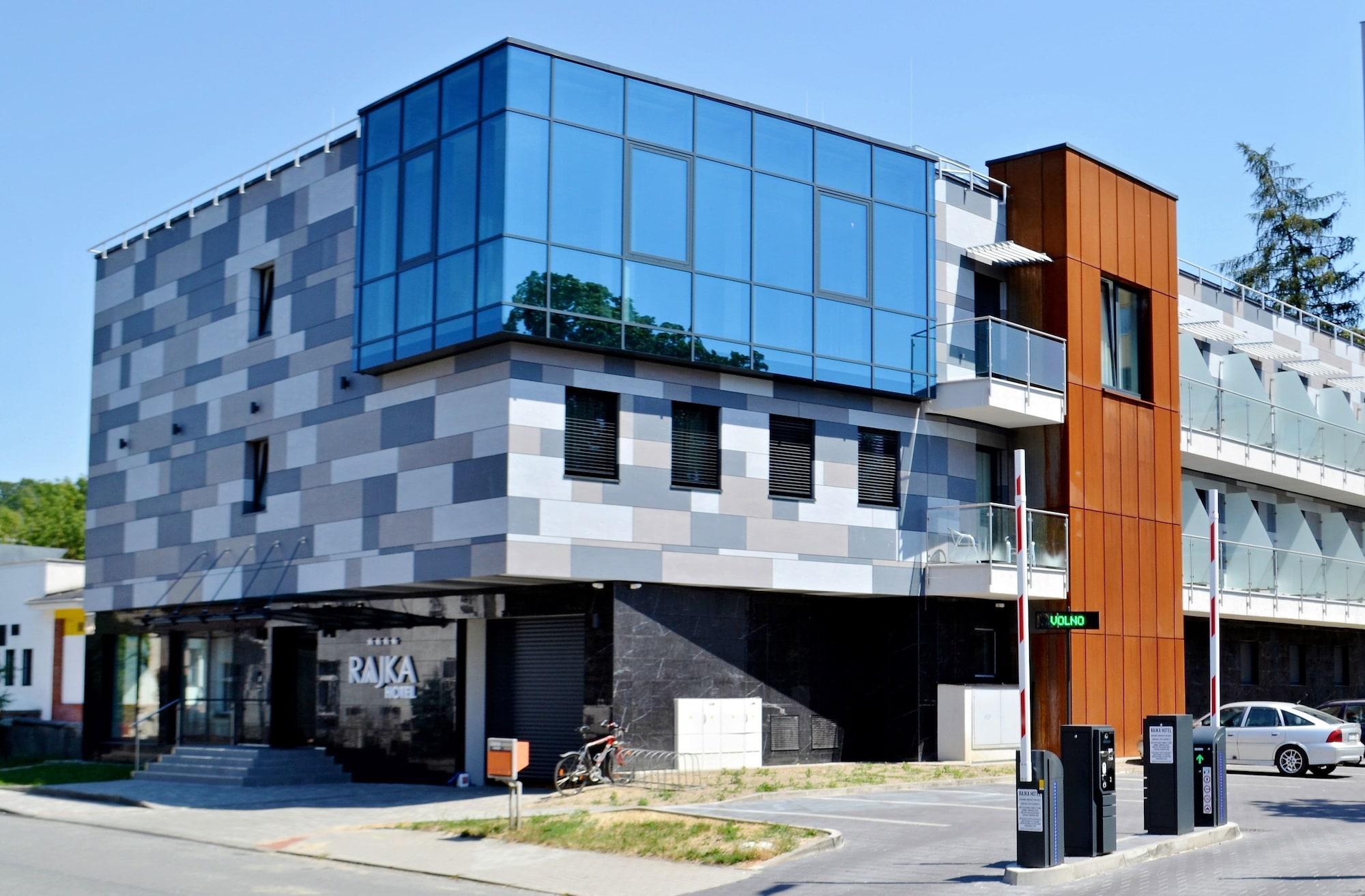 Vista Exterior Hotel Rajka