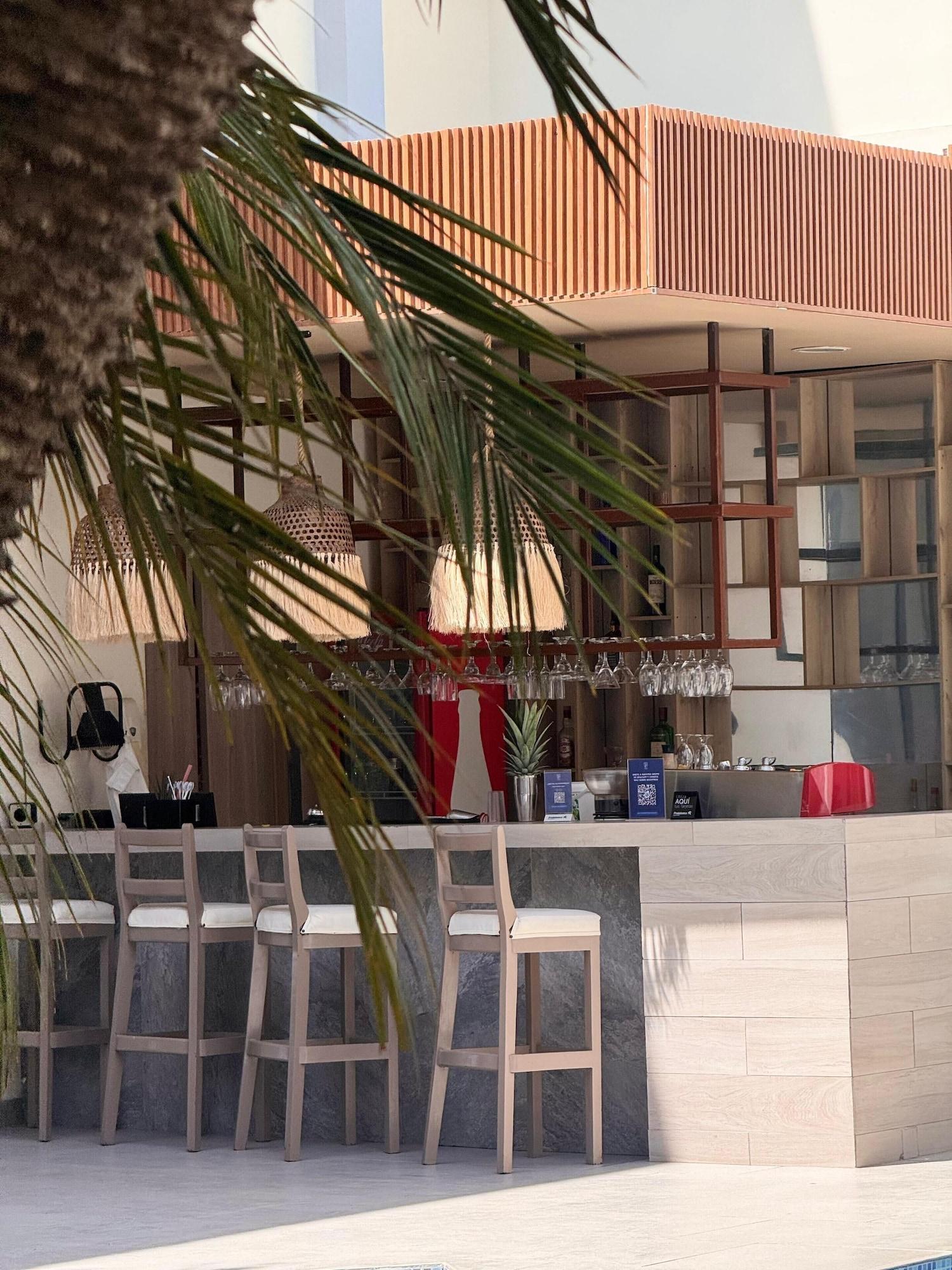 Bar/Salón Presidente Beach