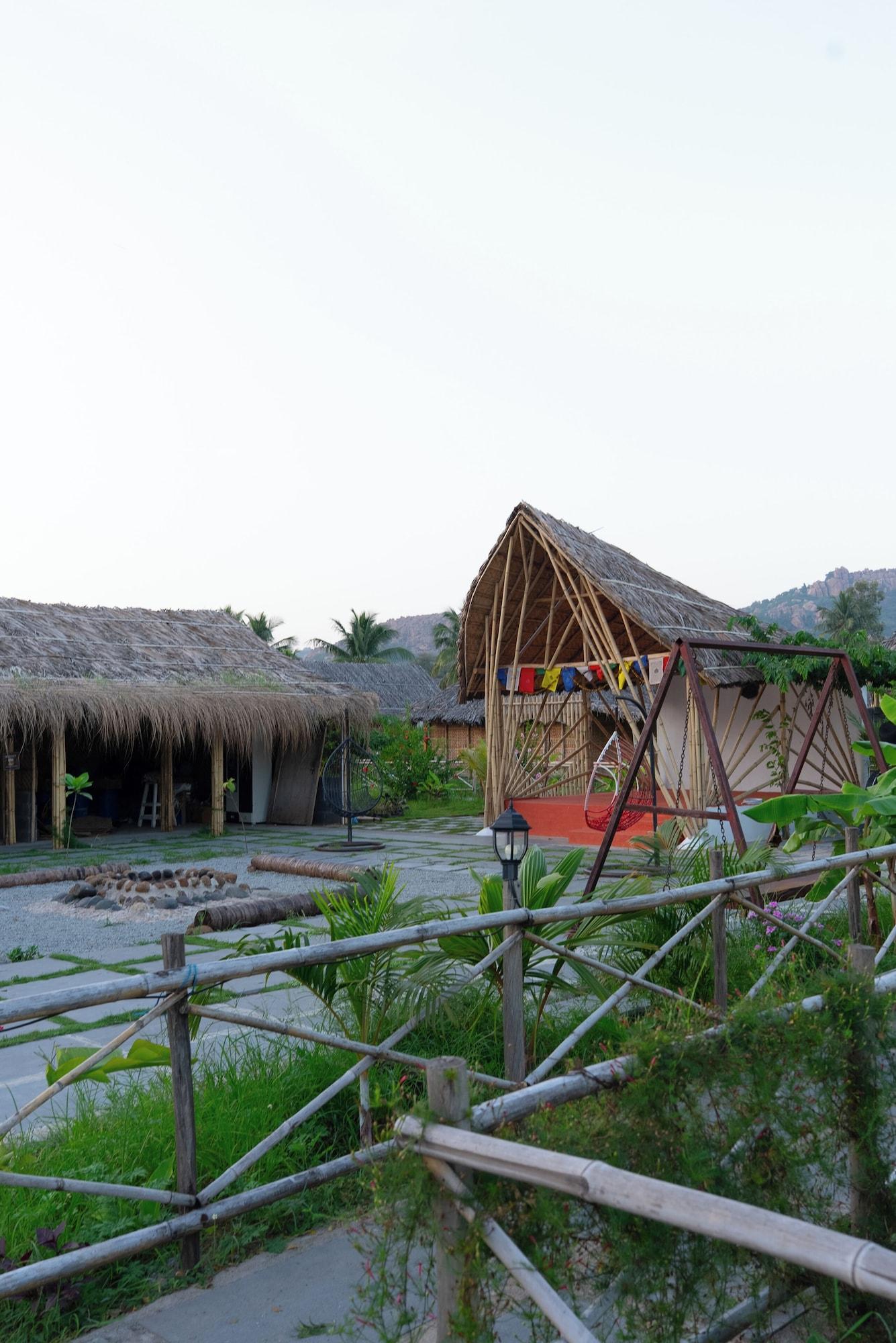 Vista Exterior The Sundown Hampi