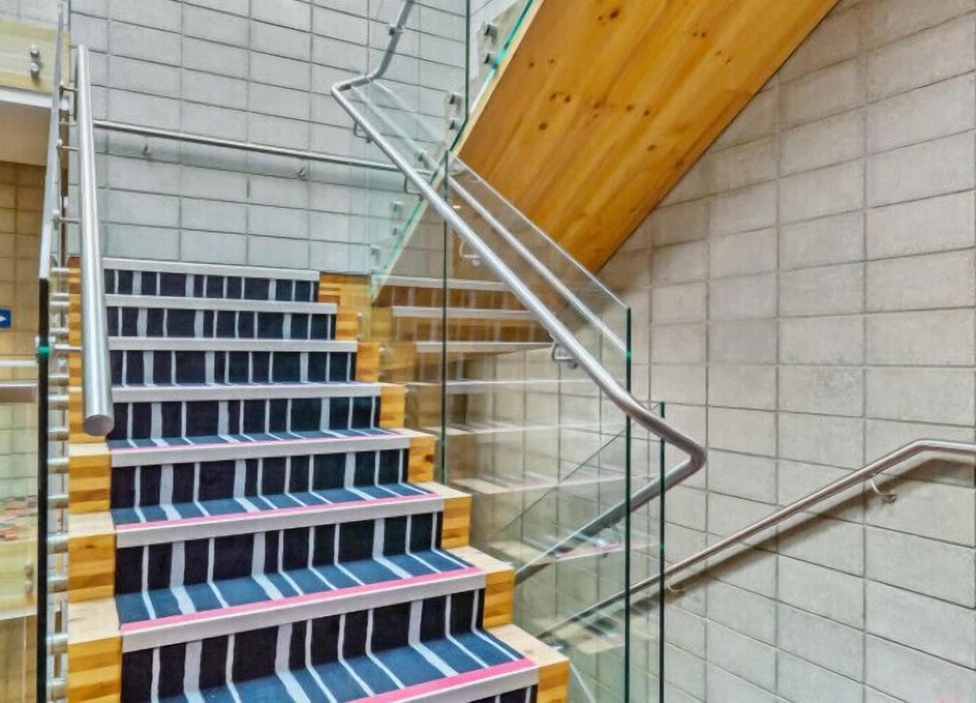 Restaurant Roomie Apartment Hotel