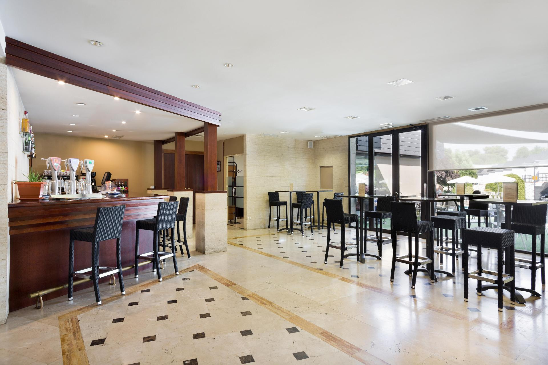 Bar/Salón Best Osuna Feria Madrid