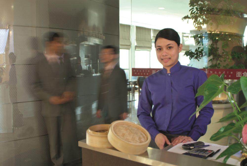 Restaurant Qabila Westbay Hotel