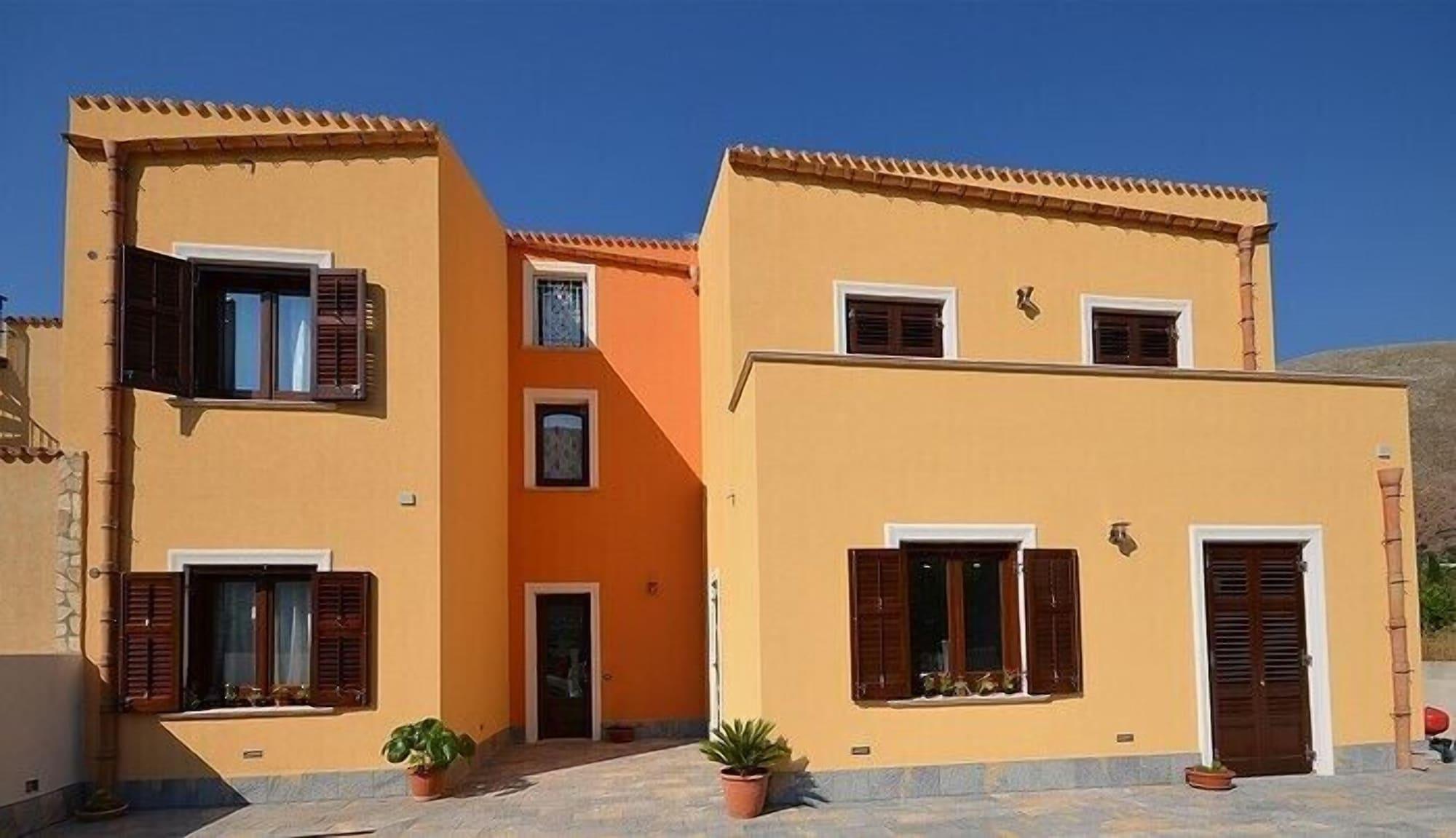Varios Baia Santa Margherita B&B