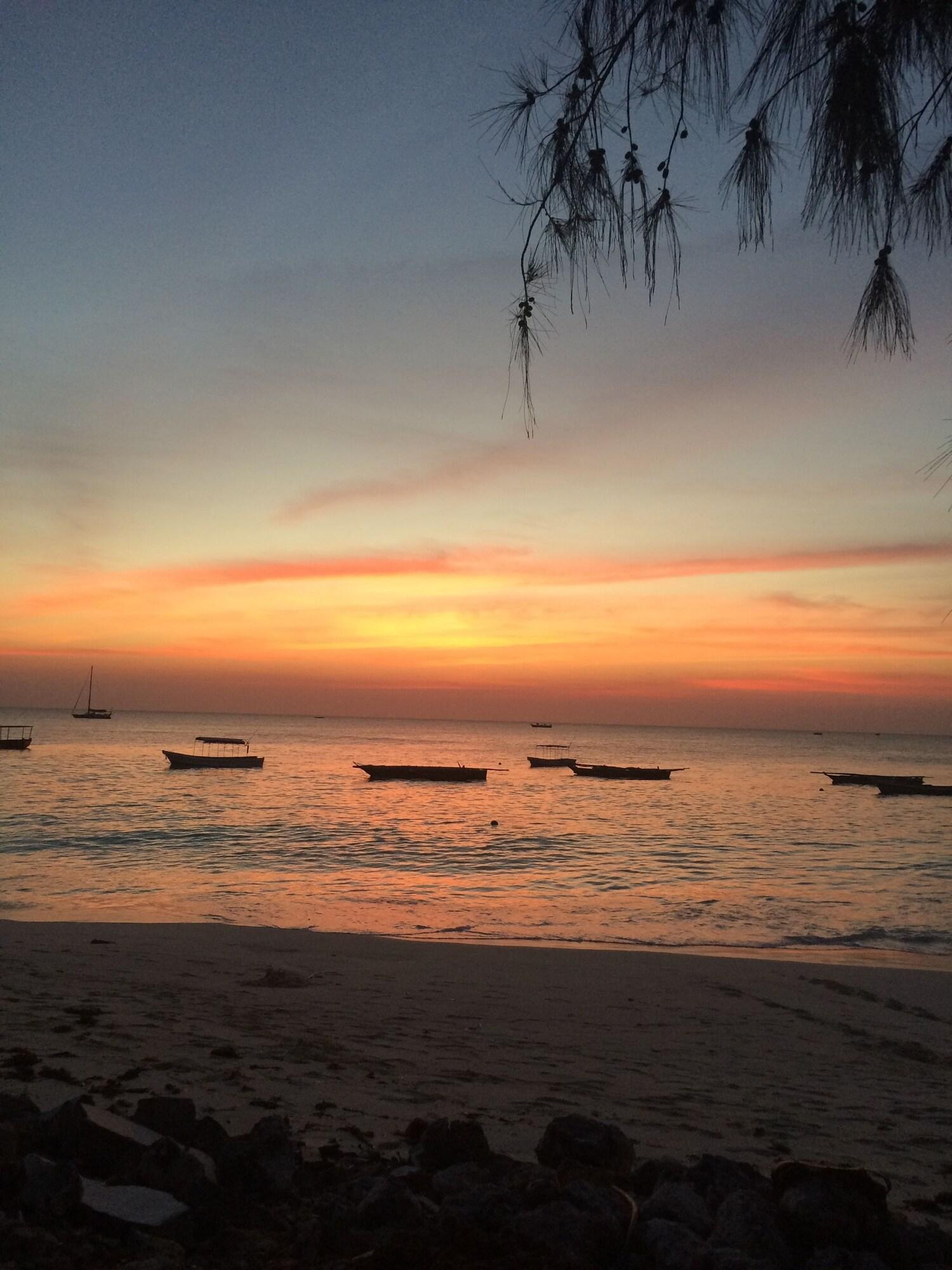 Playa Casa Umoja Guesthouse