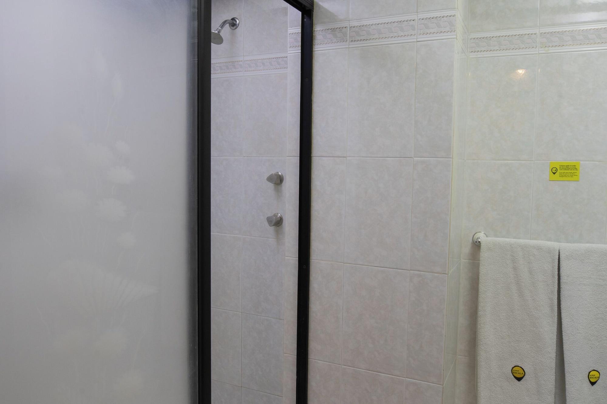 Equipamiento de Habitación Hotel Escala Siglo XXI