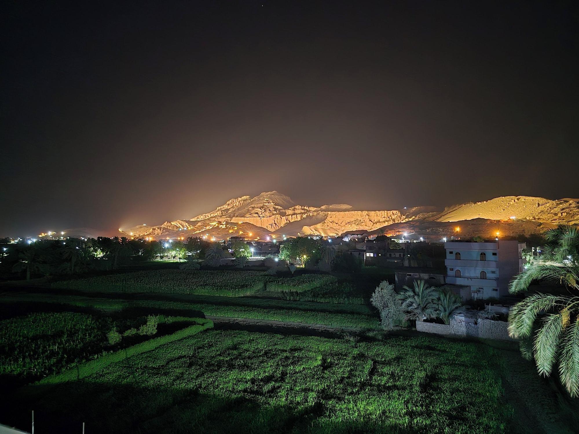Vista Exterior Sirius Palace Luxor