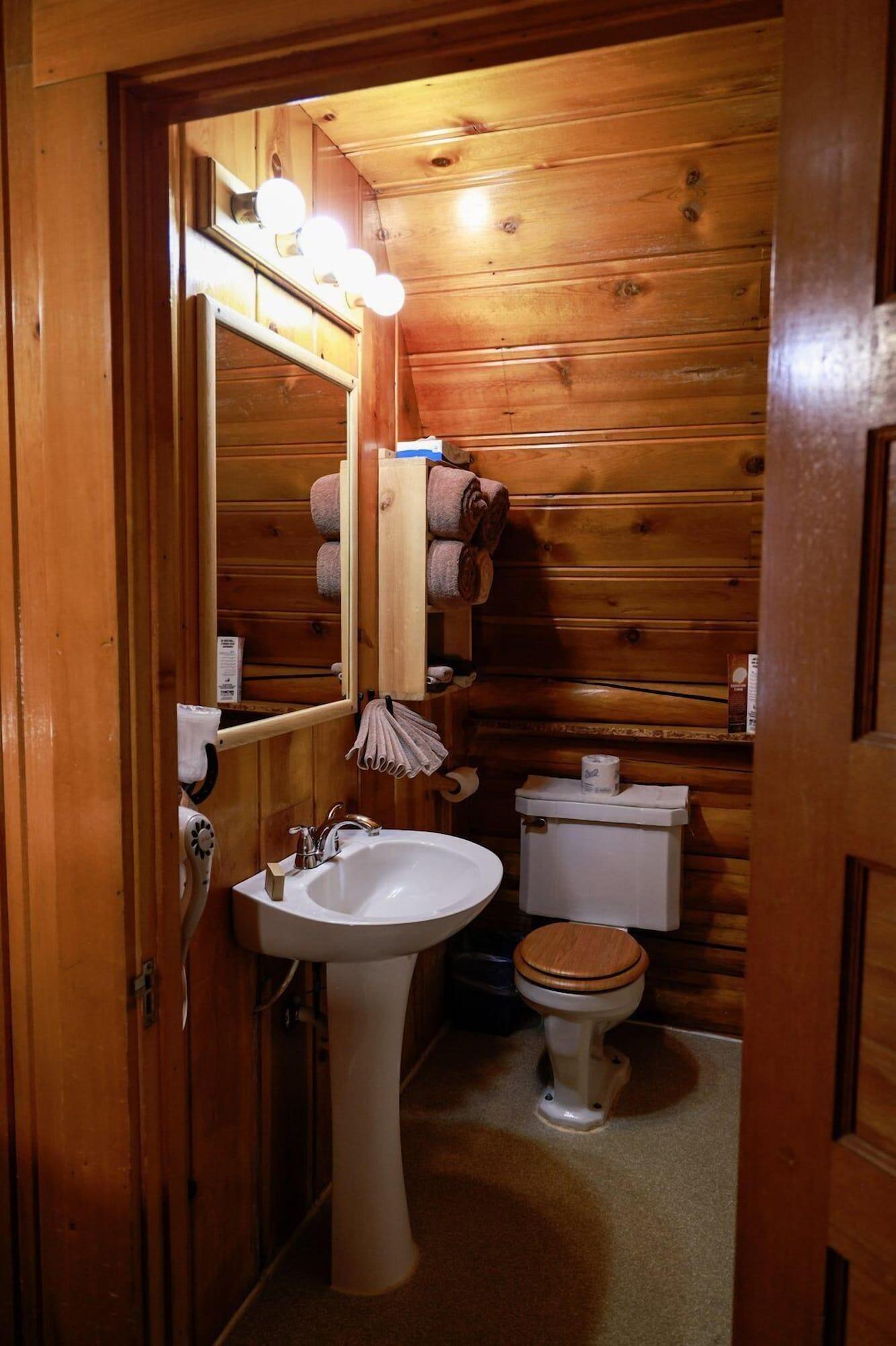 Equipamiento de Habitación Twin Pines Lodge & Cabins