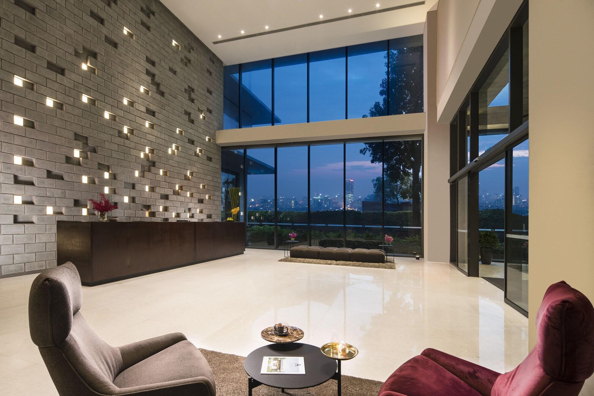 Vista Lobby Somerset West Point Hanoi