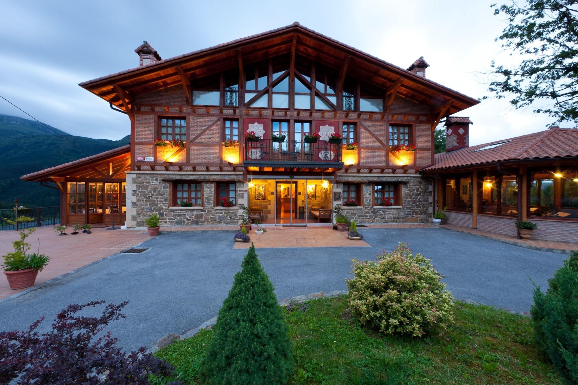 Vista Exterior Etxegana Hotel & Spa