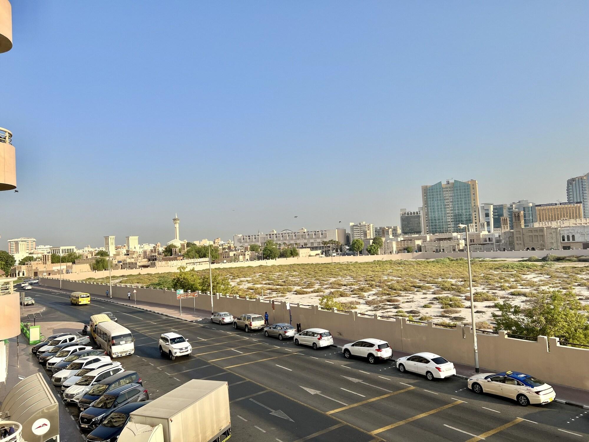 Vista Exterior Robin Hostel Dubai