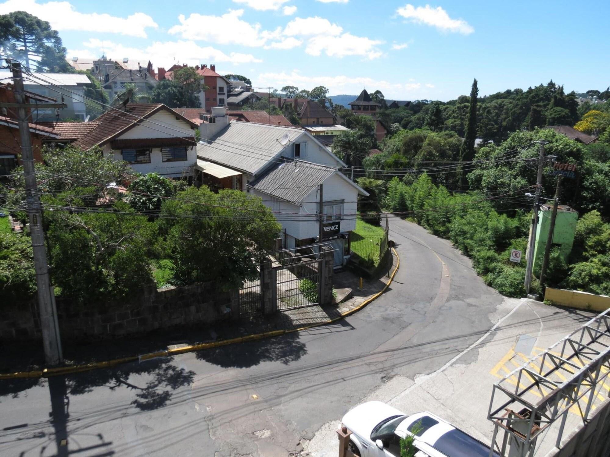 Varios Olidal Pousada da Serra