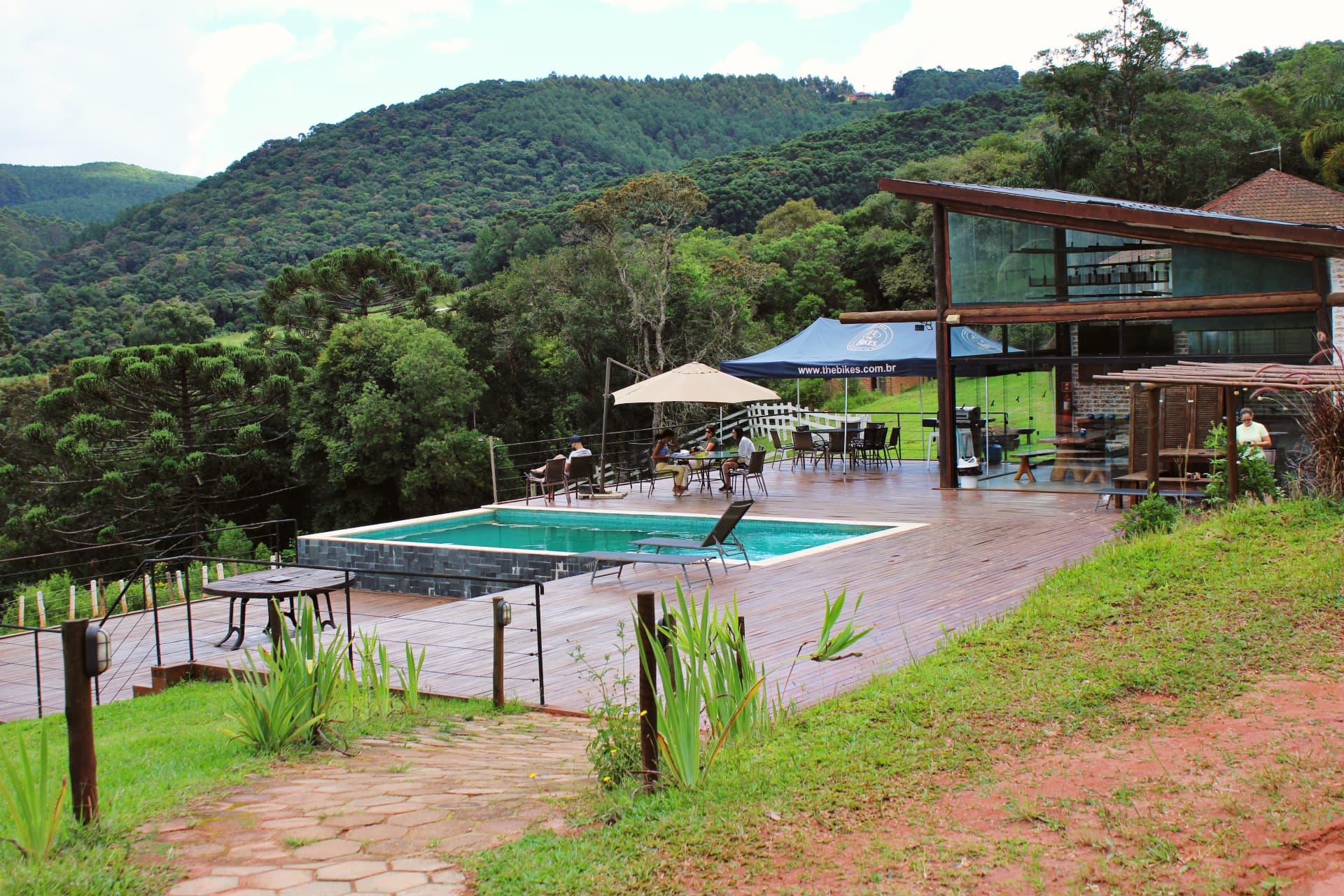 Vista Piscina Cabanas All Black