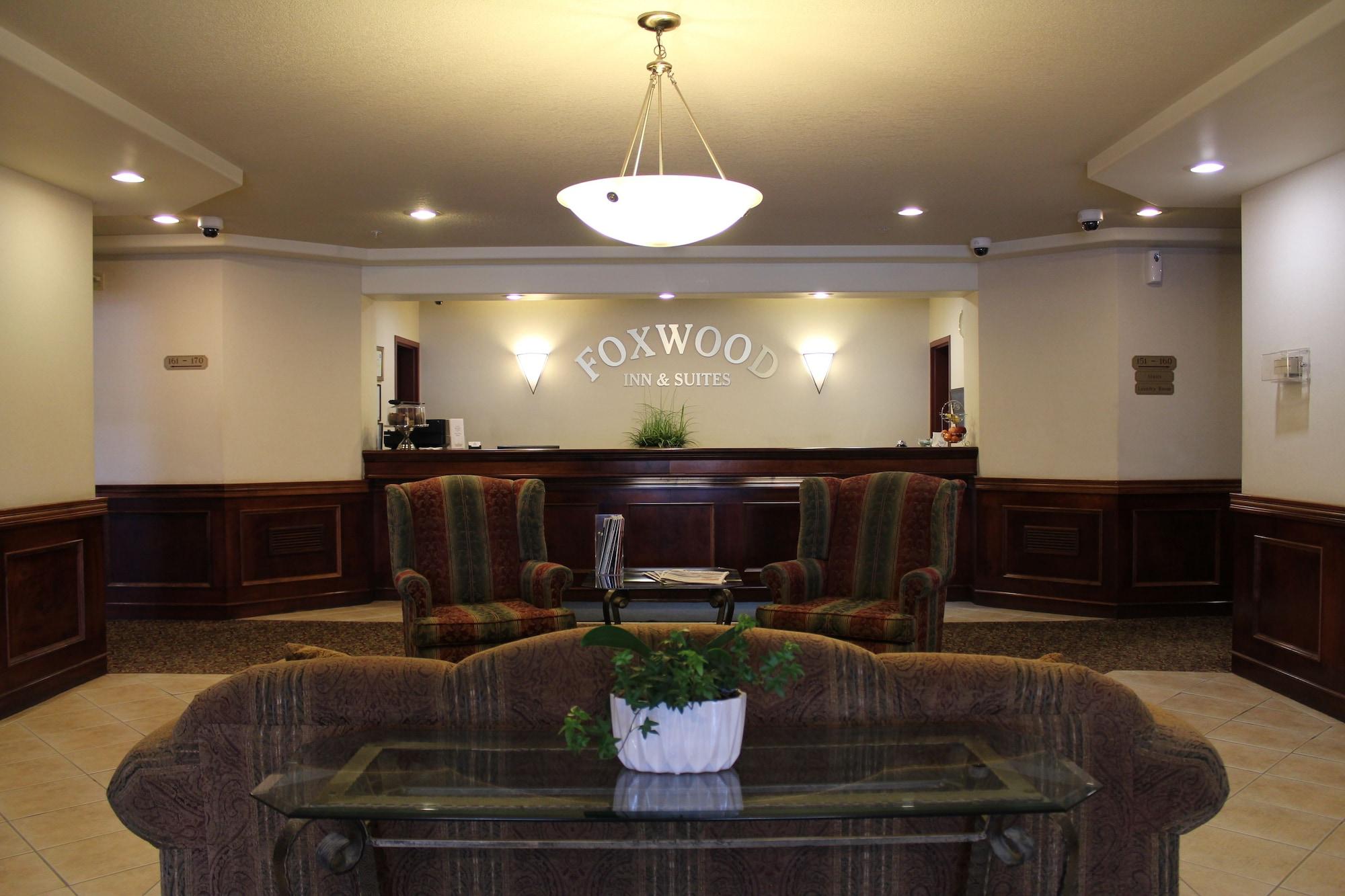 Vista Lobby Foxwood Inn & Suites