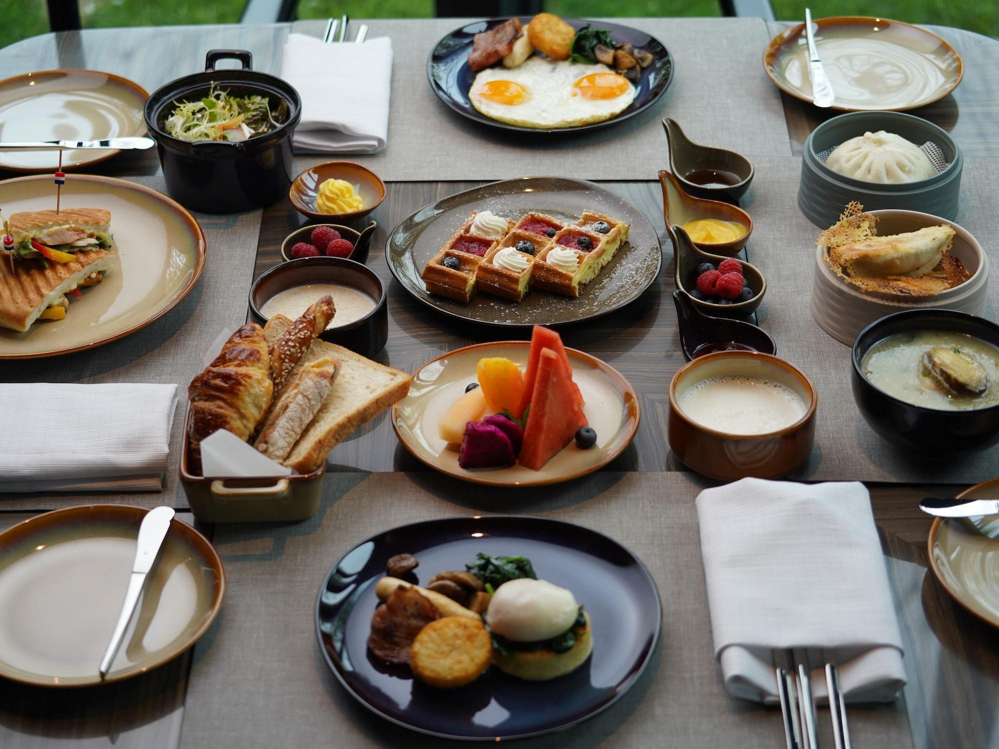 Restaurant Flow And Co. Qingdao, Autograph Collection