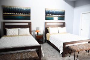 Alquiler Vacacional - NEWHOUSE MANSION DALLAS TOP 10 Vacation Rental 
 POOL and SPA
3 Acres Of Land