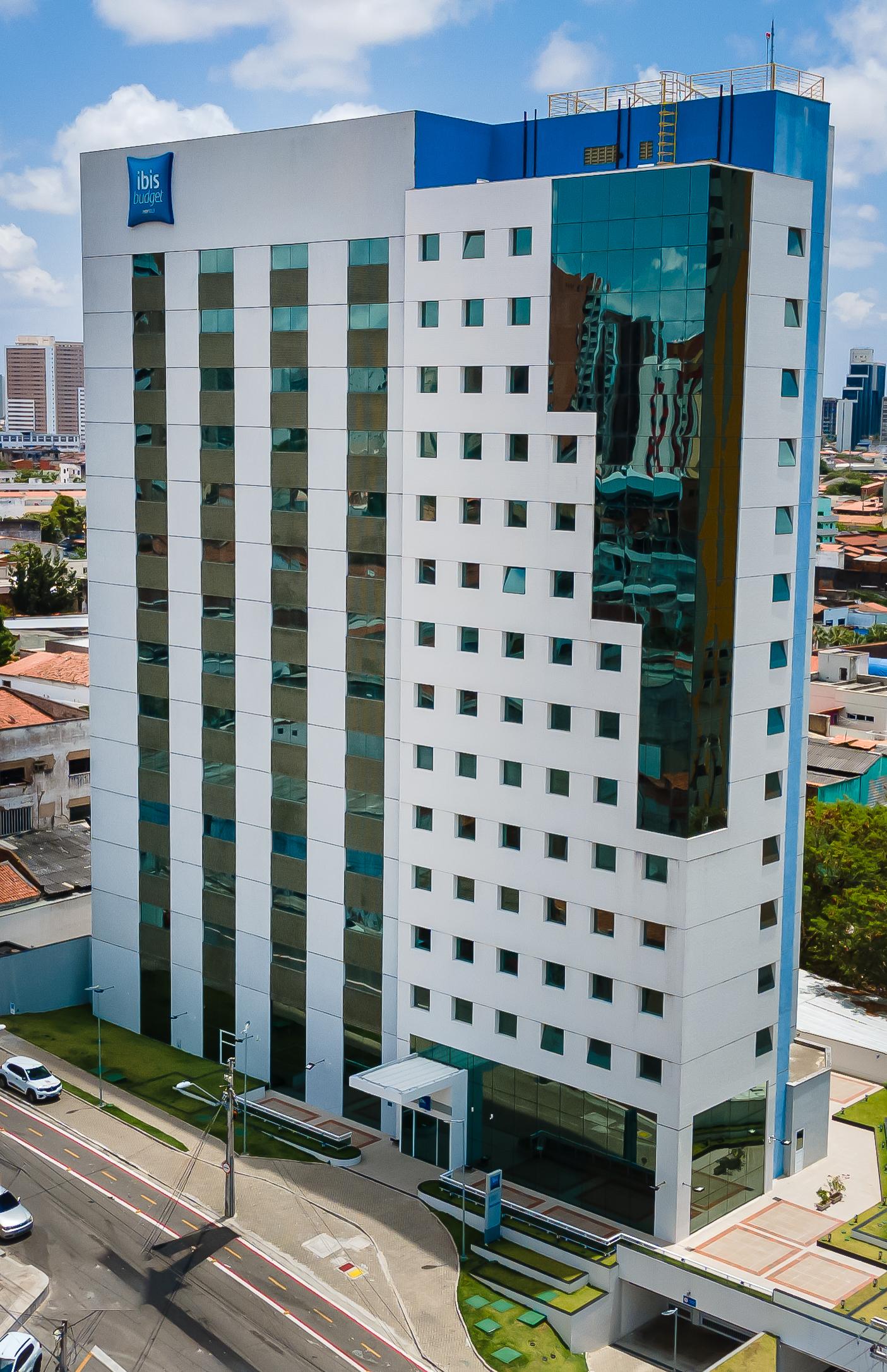 Vista Exterior Ibis Budget Fortaleza Praia de Iracema