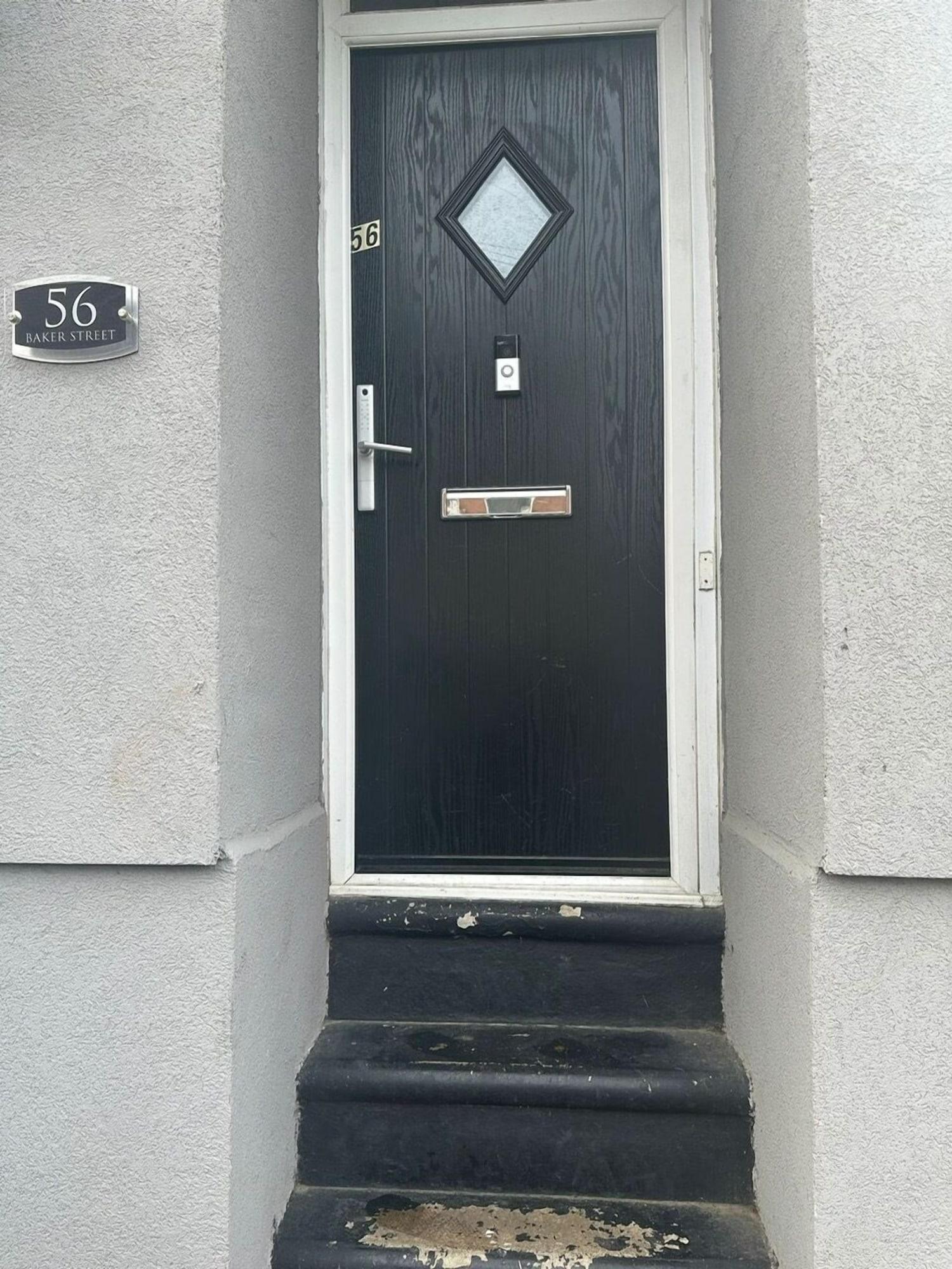 Vista Exterior Luton Homestay near AIRPORT