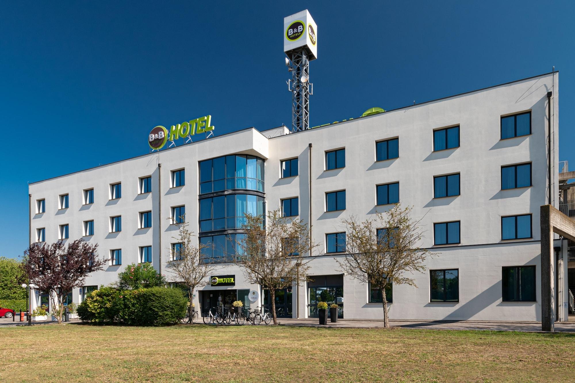 Vista Exterior B&B Hotel Ravenna